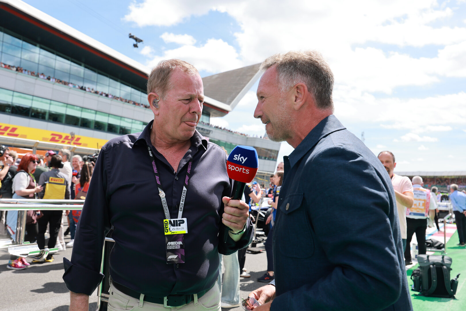 GP GRAN BRETAGNA, (L to R): Martin Brundle (GBR) Sky Sports F1 Commentator with Christian Horner (GBR) on the grid.
05.07.2026. Formula 1 World Championship, Rd 9, British Grand Prix, Silverstone, England, Gara Day.
- www.xpbimages.com, EMail: requests@xpbimages.com © Copyright: Moy / XPB Images