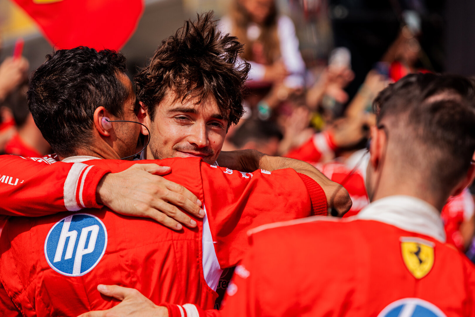 GP GRAN BRETAGNA, Gara winner Charles Leclerc (MON) Ferrari celebrates in parc ferme.
05.07.2026. Formula 1 World Championship, Rd 9, British Grand Prix, Silverstone, England, Gara Day.
 - www.xpbimages.com, EMail: requests@xpbimages.com © Copyright: Denny / XPB Images