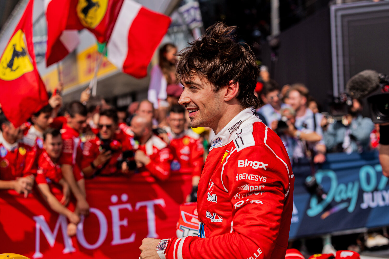 GP GRAN BRETAGNA, Gara winner Charles Leclerc (MON) Ferrari celebrates in parc ferme.
05.07.2026. Formula 1 World Championship, Rd 9, British Grand Prix, Silverstone, England, Gara Day.
 - www.xpbimages.com, EMail: requests@xpbimages.com © Copyright: Denny / XPB Images