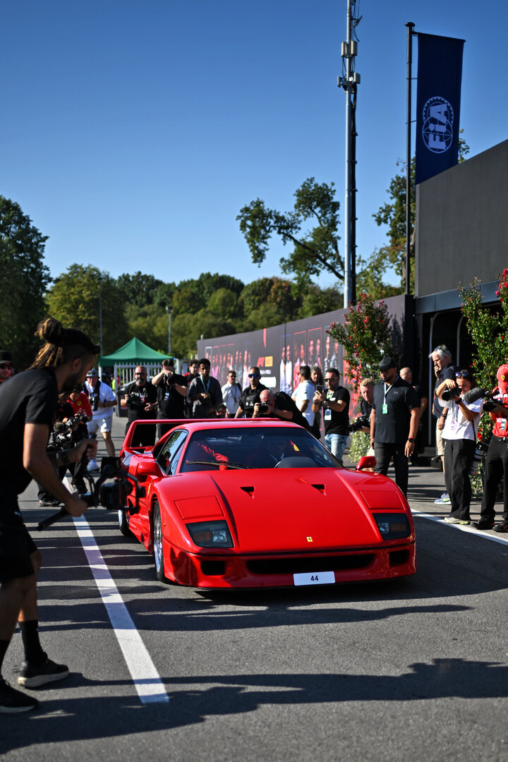 GP ITALIA, Lewis Hamilton (GBR) Ferrari with his Ferrari F40.
03.09.2026. Formula 1 World Championship, Rd 13, Italian Grand Prix, Monza, Italy, Preparation Day.
- www.xpbimages.com, EMail: requests@xpbimages.com © Copyright: Price / XPB Images