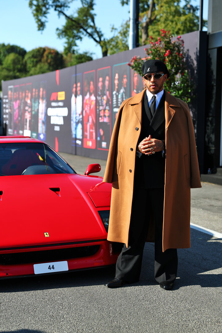GP ITALIA, Lewis Hamilton (GBR) Ferrari with his Ferrari F40.
03.09.2026. Formula 1 World Championship, Rd 13, Italian Grand Prix, Monza, Italy, Preparation Day.
- www.xpbimages.com, EMail: requests@xpbimages.com © Copyright: Bearne / XPB Images