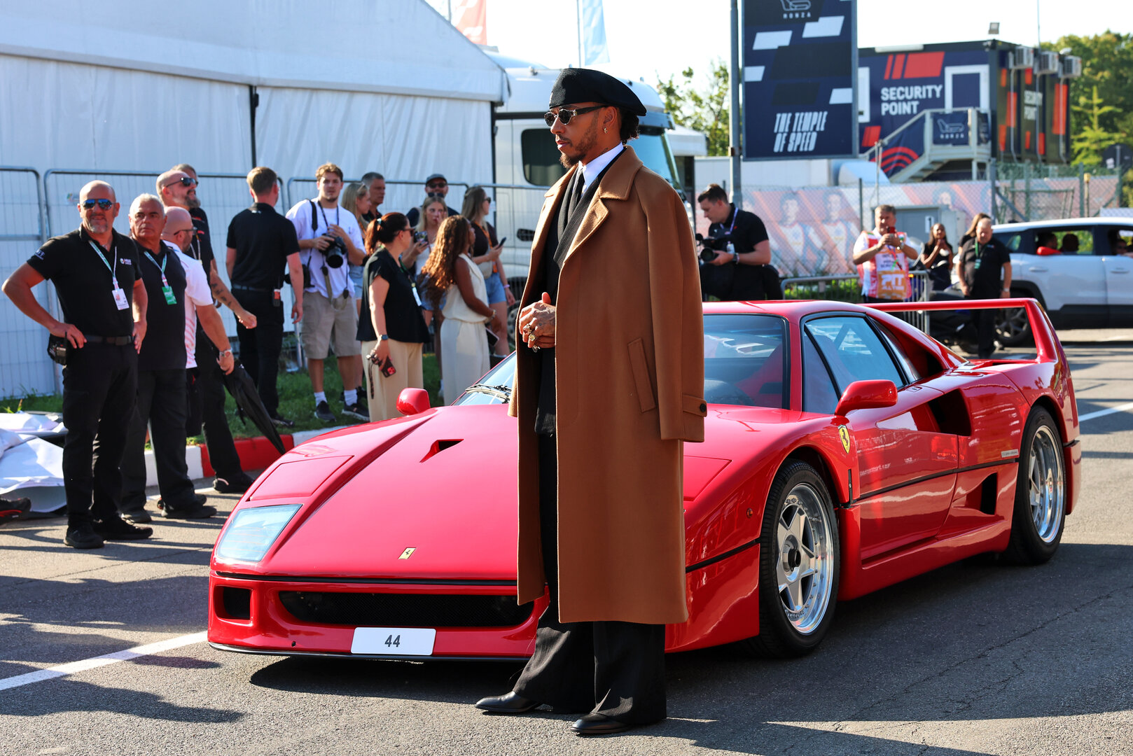 GP ITALIA, Lewis Hamilton (GBR) Ferrari with his Ferrari F40.
03.09.2026. Formula 1 World Championship, Rd 13, Italian Grand Prix, Monza, Italy, Preparation Day.
 - www.xpbimages.com, EMail: requests@xpbimages.com © Copyright:  Rew / XPB Images