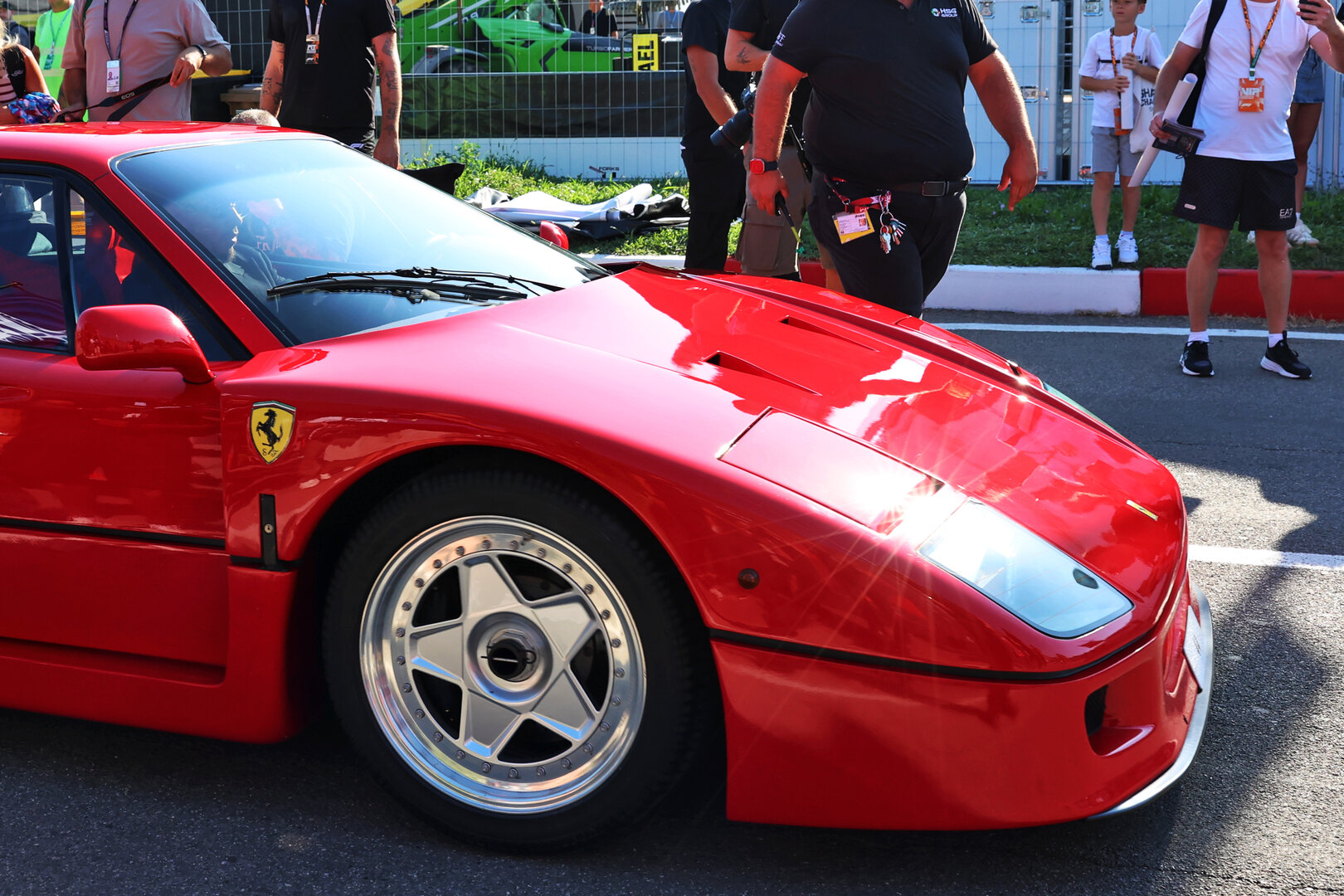 GP ITALIA, Lewis Hamilton (GBR) Ferrari with his Ferrari F40.
03.09.2026. Formula 1 World Championship, Rd 13, Italian Grand Prix, Monza, Italy, Preparation Day.
 - www.xpbimages.com, EMail: requests@xpbimages.com © Copyright:  Rew / XPB Images