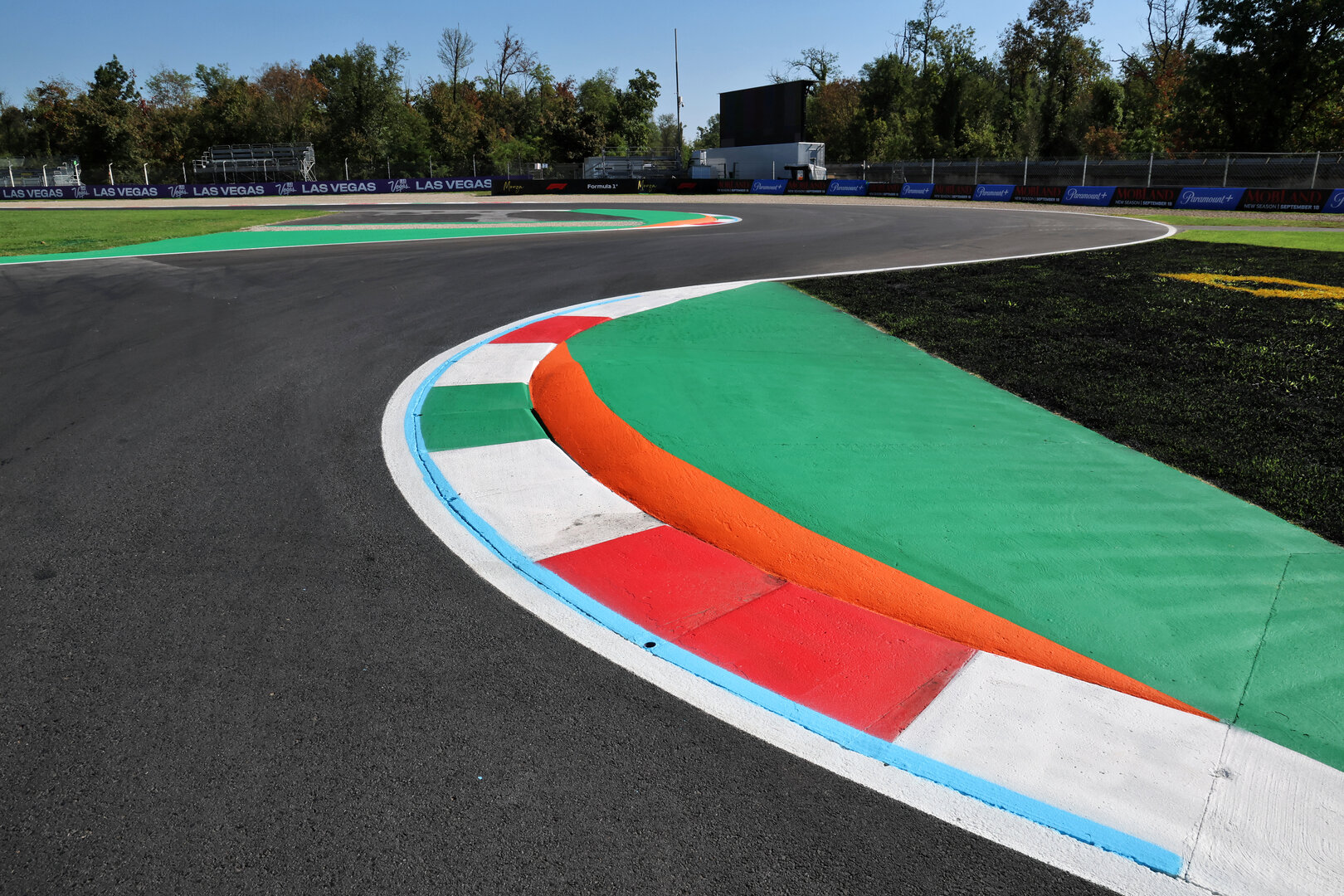 GP ITALIA, Circuit Atmosfera - Variante del Rettifilo; first chicane.
03.09.2026. Formula 1 World Championship, Rd 13, Italian Grand Prix, Monza, Italy, Preparation Day.
- www.xpbimages.com, EMail: requests@xpbimages.com © Copyright: Batchelor / XPB Images