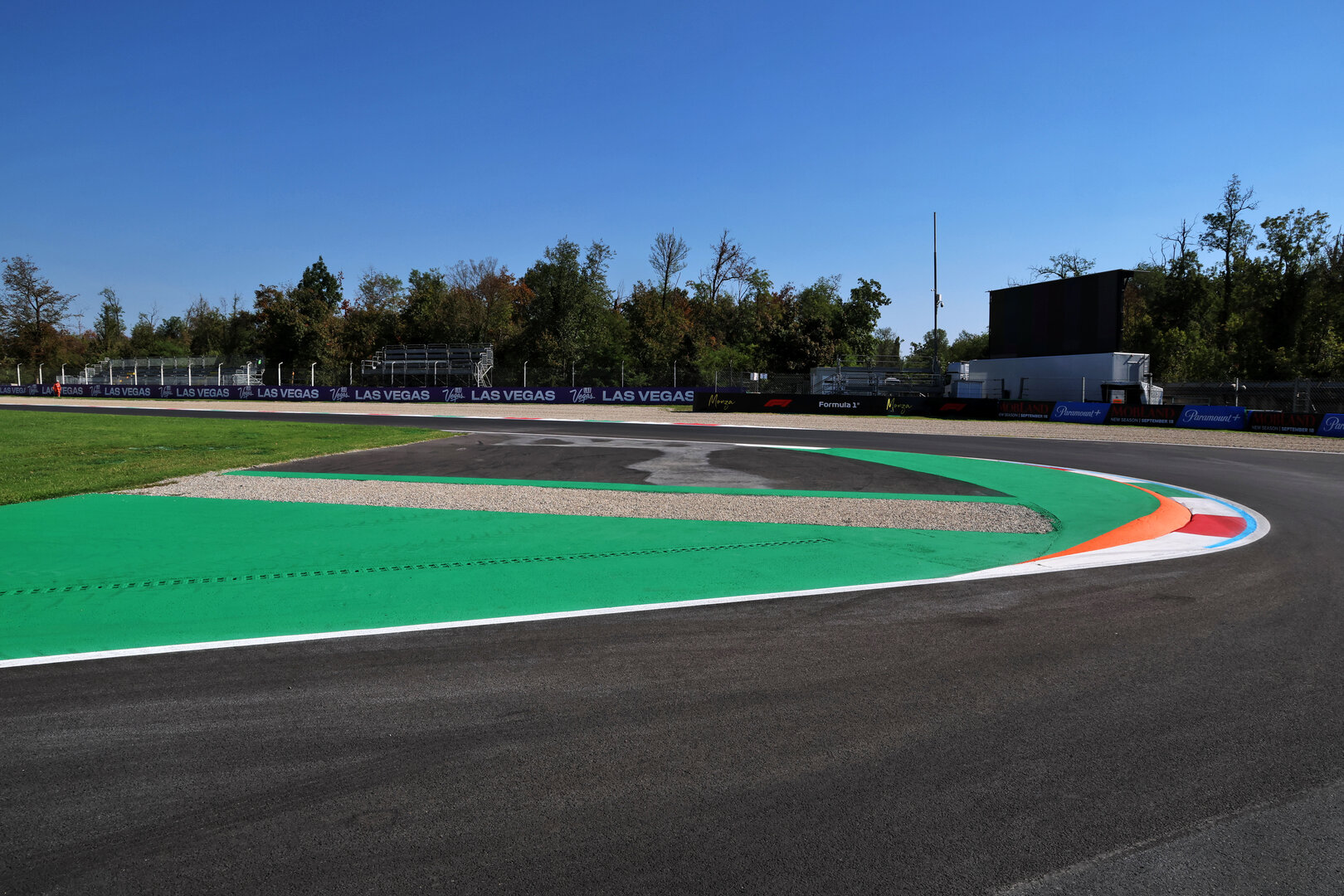 GP ITALIA, Circuit Atmosfera - Variante del Rettifilo; first chicane.
03.09.2026. Formula 1 World Championship, Rd 13, Italian Grand Prix, Monza, Italy, Preparation Day.
- www.xpbimages.com, EMail: requests@xpbimages.com © Copyright: Batchelor / XPB Images