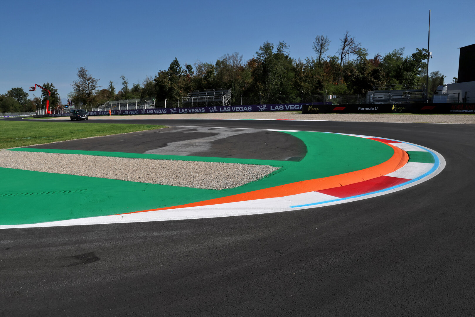 GP ITALIA, Circuit Atmosfera - Variante del Rettifilo; first chicane.
03.09.2026. Formula 1 World Championship, Rd 13, Italian Grand Prix, Monza, Italy, Preparation Day.
- www.xpbimages.com, EMail: requests@xpbimages.com © Copyright: Batchelor / XPB Images