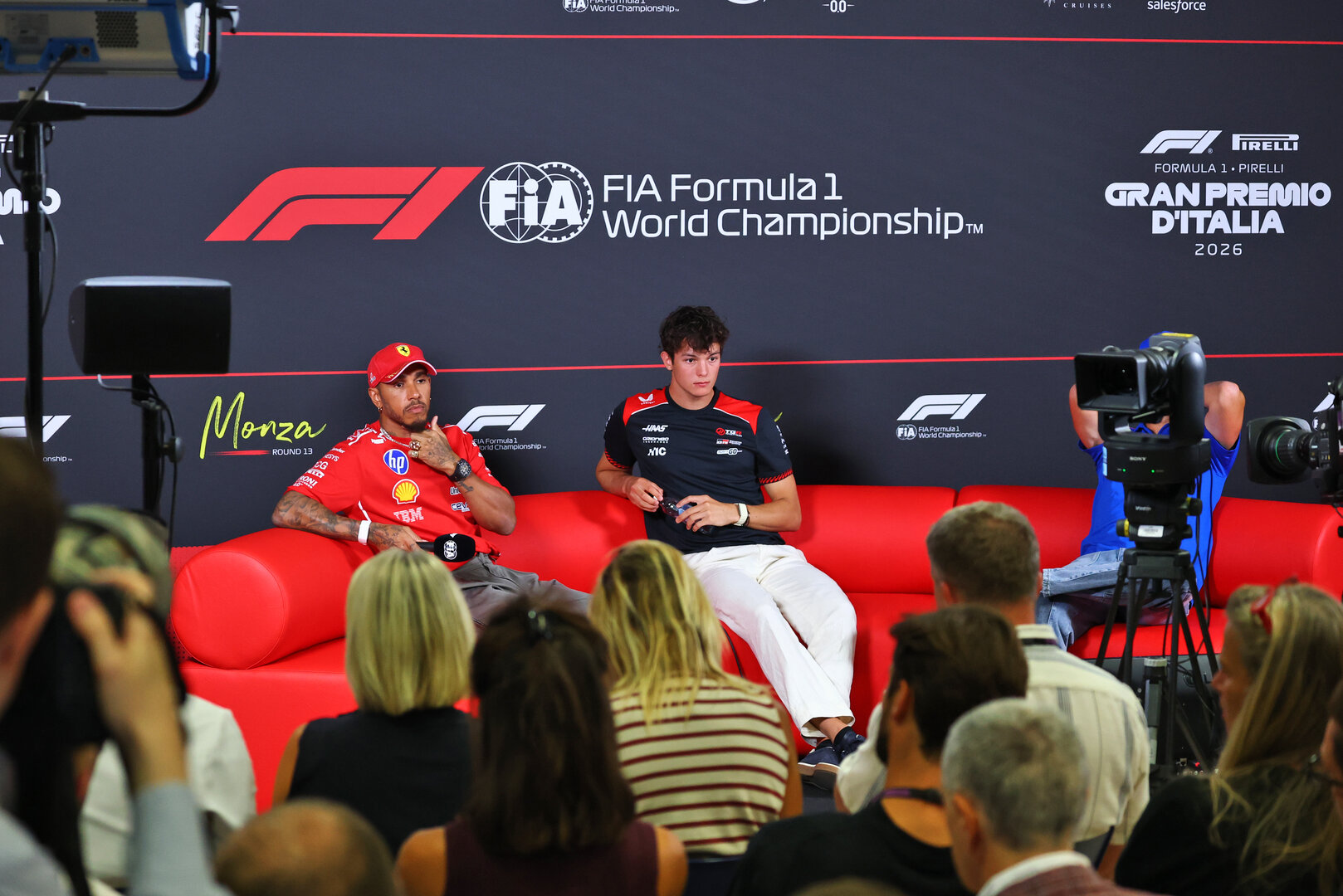GP ITALIA, (L to R): Lewis Hamilton (GBR) Ferrari; Oliver Bearman (GBR) Haas F1 Team; e Pierre Gasly (FRA) Alpine F1 Team, in the FIA Press Conference.
03.09.2026. Formula 1 World Championship, Rd 13, Italian Grand Prix, Monza, Italy, Preparation Day.
- www.xpbimages.com, EMail: requests@xpbimages.com © Copyright: Bearne / XPB Images