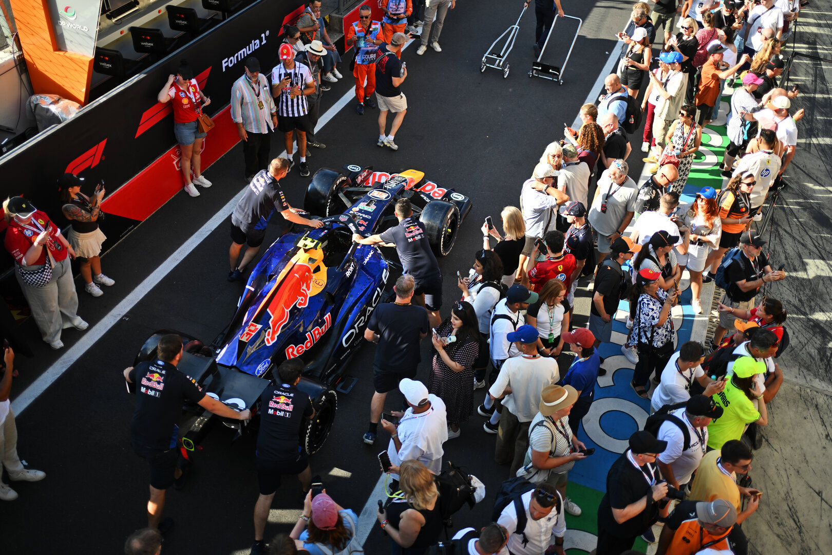 GP ITALIA, Red Bull Racing RB22 in the pits.
03.09.2026. Formula 1 World Championship, Rd 13, Italian Grand Prix, Monza, Italy, Preparation Day.
- www.xpbimages.com, EMail: requests@xpbimages.com © Copyright: Price / XPB Images