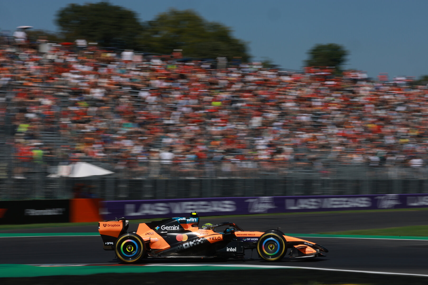 GP ITALIA,
Lando Norris (GBR) McLaren F1 Team MCL40.
04.09.2026. Formula 1 World Championship, Rd 13, Italian Grand Prix, Monza, Italy, Practice Day.
- www.xpbimages.com, EMail: requests@xpbimages.com © Copyright: XPB Images