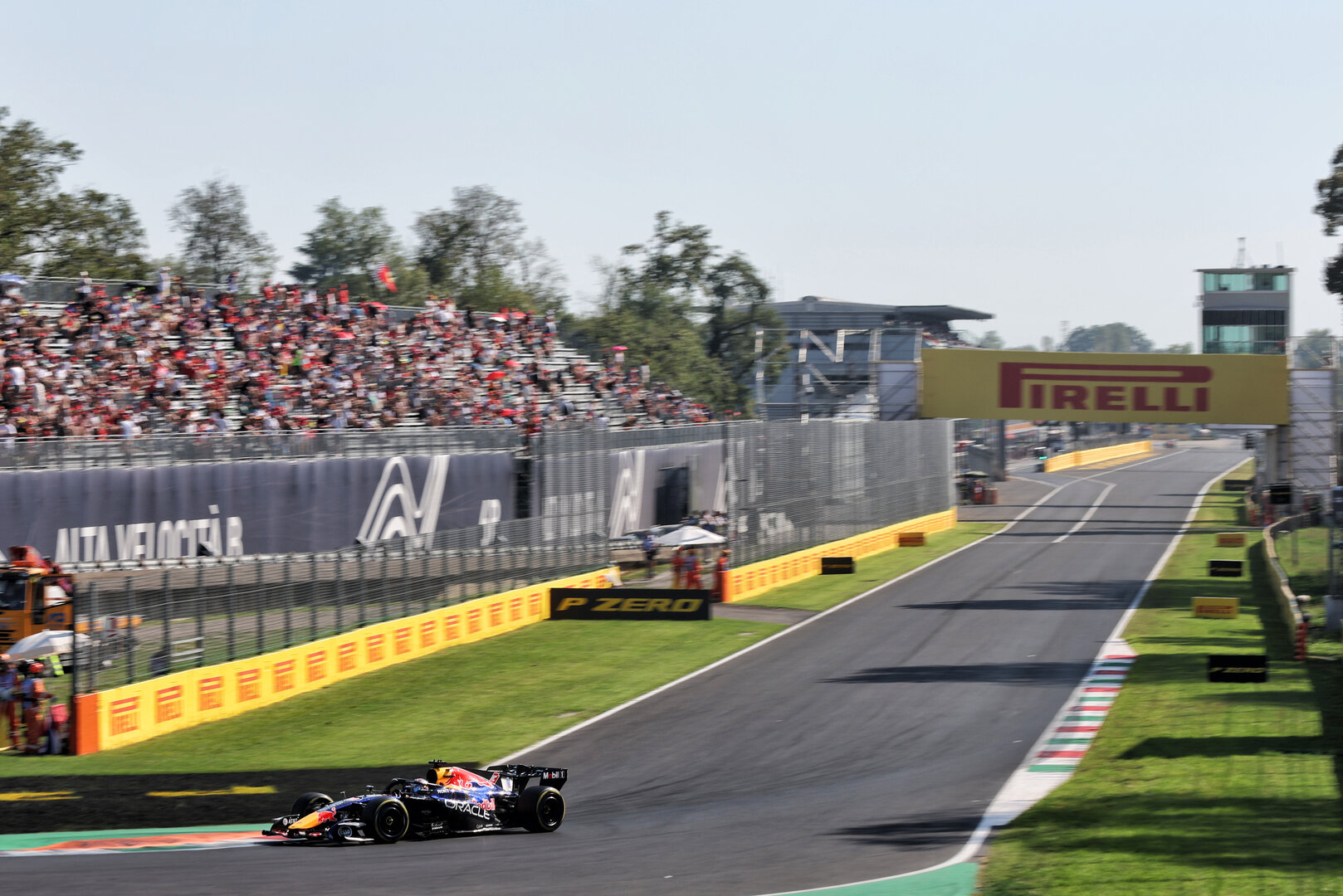 GP ITALIA, Max Verstappen (NLD) Red Bull Racing RB22.
04.09.2026. Formula 1 World Championship, Rd 13, Italian Grand Prix, Monza, Italy, Practice Day.
- www.xpbimages.com, EMail: requests@xpbimages.com © Copyright: Dunbar / XPB Images