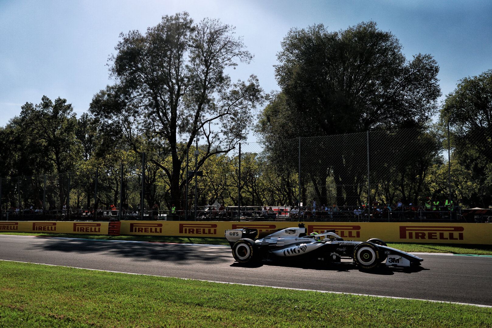 GP ITALIA, Sergio Perez (MEX) Cadillac Formula 1 Team MAC-26.
04.09.2026. Formula 1 World Championship, Rd 13, Italian Grand Prix, Monza, Italy, Practice Day.
- www.xpbimages.com, EMail: requests@xpbimages.com © Copyright: Charniaux / XPB Images