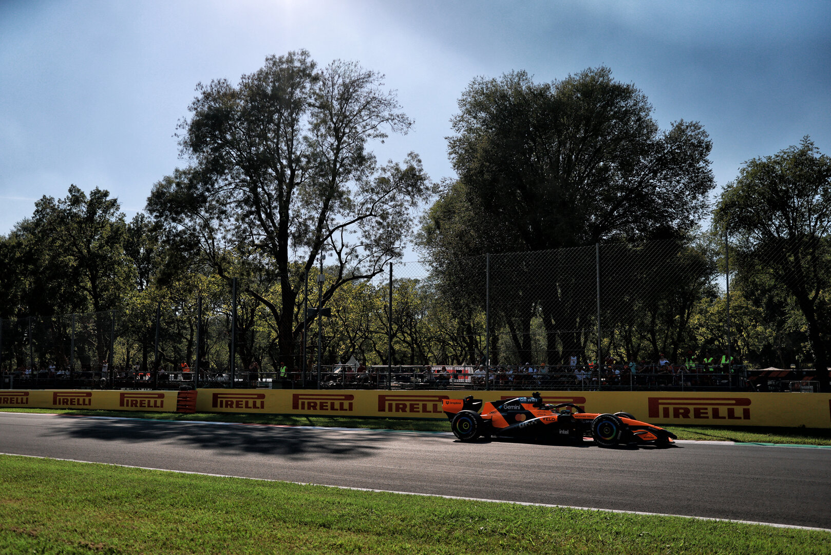 GP ITALIA, Oscar Piastri (AUS) McLaren F1 Team MCL40.
04.09.2026. Formula 1 World Championship, Rd 13, Italian Grand Prix, Monza, Italy, Practice Day.
- www.xpbimages.com, EMail: requests@xpbimages.com © Copyright: Charniaux / XPB Images