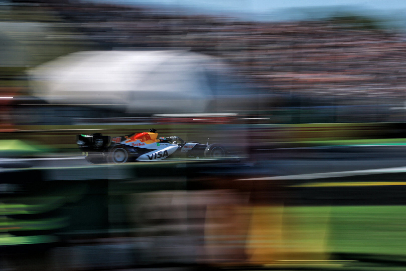 GP ITALIA, Arvid Lindblad (GBR) Racing Bulls Formula One Team VCARB 03.
04.09.2026. Formula 1 World Championship, Rd 13, Italian Grand Prix, Monza, Italy, Practice Day.
- www.xpbimages.com, EMail: requests@xpbimages.com © Copyright: Charniaux / XPB Images