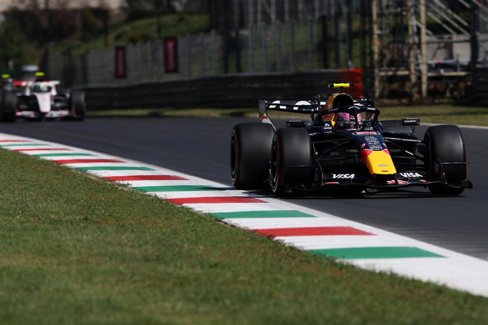 GP ITALIA, Liam Lawson (NZL) Red Bull Racing RB22.
04.09.2026. Formula 1 World Championship, Rd 13, Italian Grand Prix, Monza, Italy, Practice Day.
- www.xpbimages.com, EMail: requests@xpbimages.com © Copyright: Dunbar / XPB Images