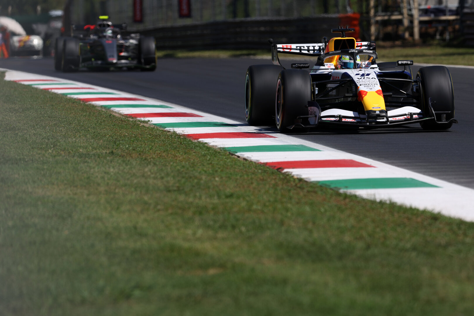 GP ITALIA, Arvid Lindblad (GBR) Racing Bulls Formula One Team VCARB 03.
04.09.2026. Formula 1 World Championship, Rd 13, Italian Grand Prix, Monza, Italy, Practice Day.
- www.xpbimages.com, EMail: requests@xpbimages.com © Copyright: Dunbar / XPB Images
