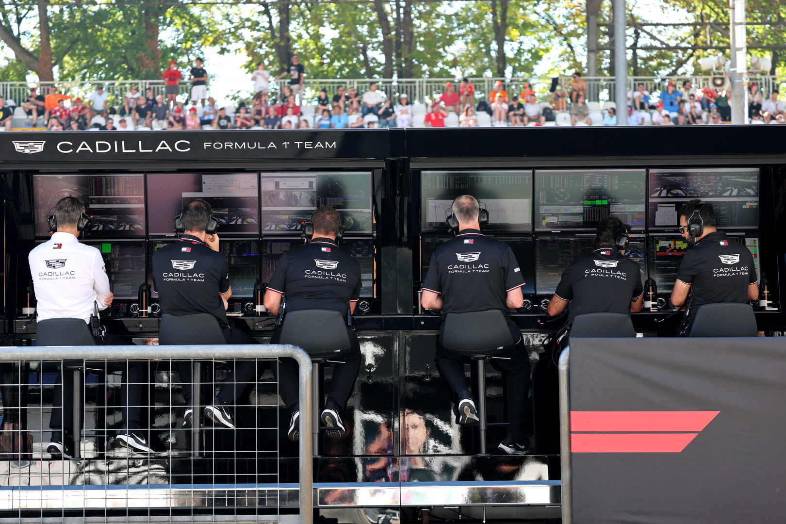 GP ITALIA, Cadillac Formula 1 Team pit gantry.
04.09.2026. Formula 1 World Championship, Rd 13, Italian Grand Prix, Monza, Italy, Practice Day.
- www.xpbimages.com, EMail: requests@xpbimages.com © Copyright: Batchelor / XPB Images