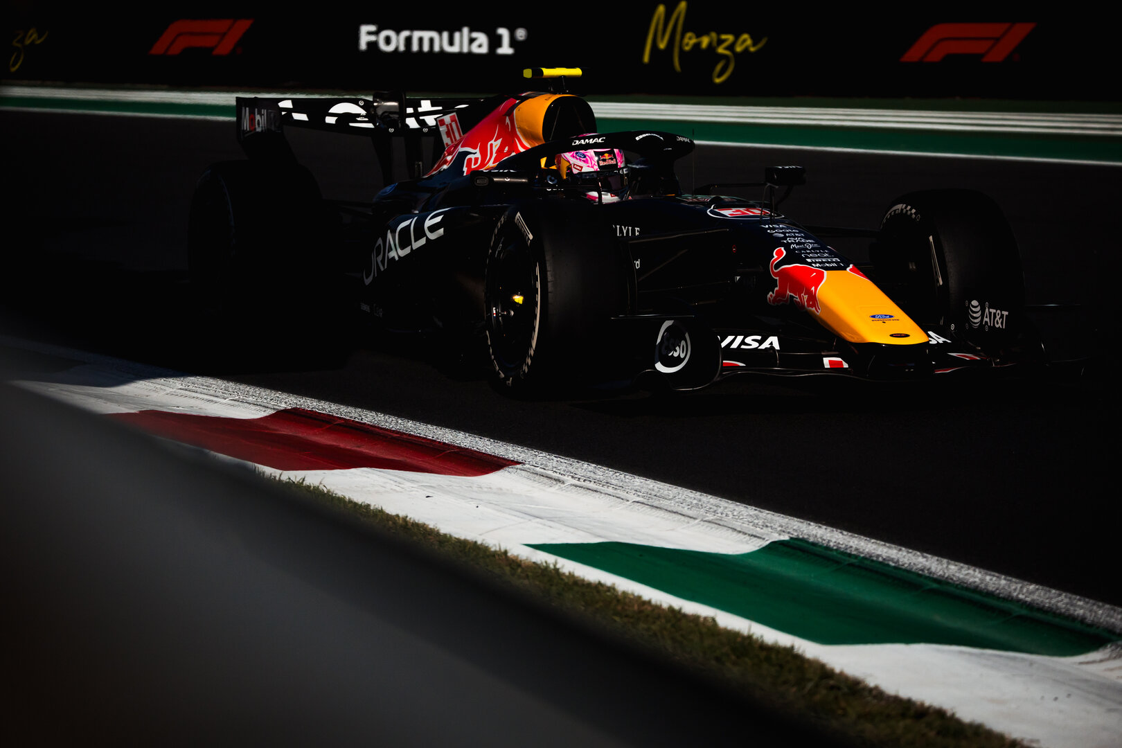 GP ITALIA, Liam Lawson (NZL) Red Bull Racing RB22.
04.09.2026. Formula 1 World Championship, Rd 13, Italian Grand Prix, Monza, Italy, Practice Day.
- www.xpbimages.com, EMail: requests@xpbimages.com © Copyright: Bearne / XPB Images