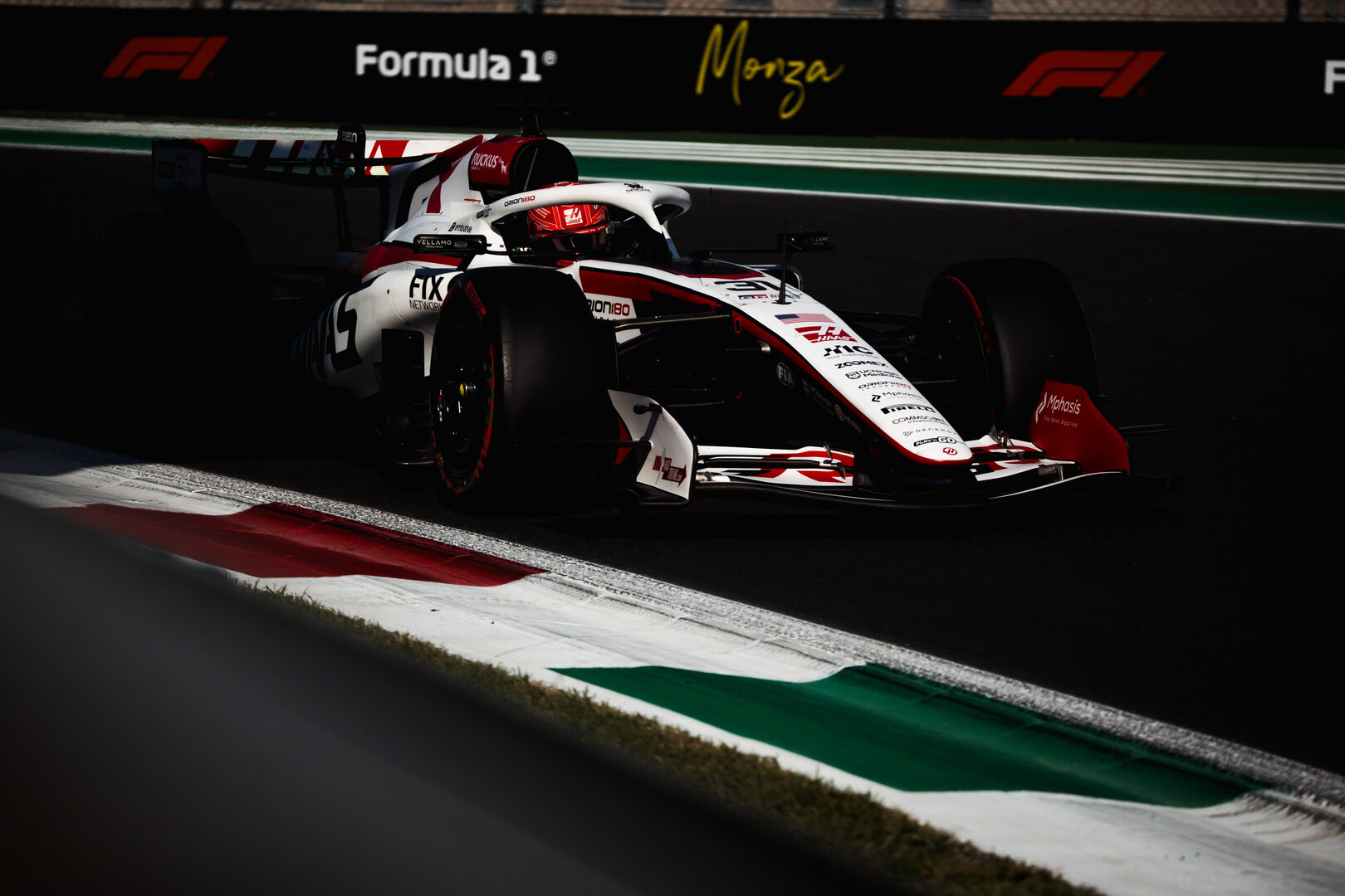 GP ITALIA, Esteban Ocon (FRA) Haas F1 Team VF-26.
04.09.2026. Formula 1 World Championship, Rd 13, Italian Grand Prix, Monza, Italy, Practice Day.
- www.xpbimages.com, EMail: requests@xpbimages.com © Copyright: Bearne / XPB Images