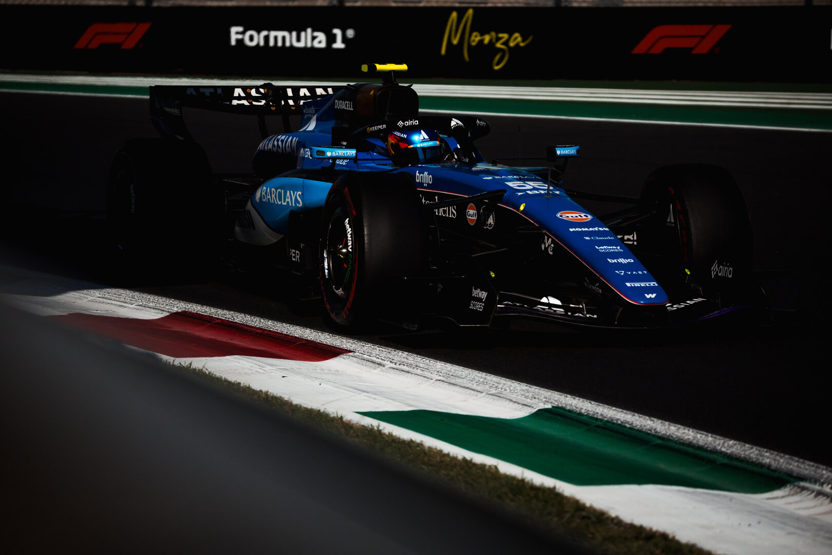 GP ITALIA, Carlos Sainz (ESP) Williams F1 Team FW48.
04.09.2026. Formula 1 World Championship, Rd 13, Italian Grand Prix, Monza, Italy, Practice Day.
- www.xpbimages.com, EMail: requests@xpbimages.com © Copyright: Bearne / XPB Images