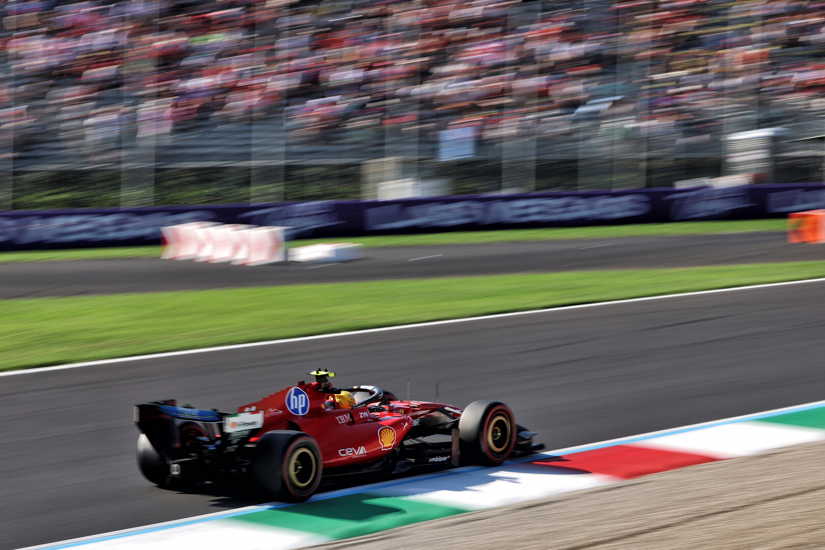 GP ITALIA, Lewis Hamilton (GBR) Ferrari SF-26.
04.09.2026. Formula 1 World Championship, Rd 13, Italian Grand Prix, Monza, Italy, Practice Day.
- www.xpbimages.com, EMail: requests@xpbimages.com © Copyright: Rew / XPB Images