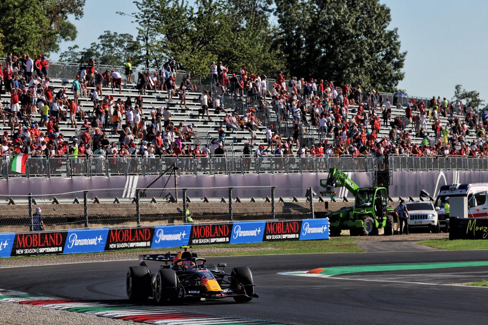 GP ITALIA, Liam Lawson (NZL) Red Bull Racing RB22.
04.09.2026. Formula 1 World Championship, Rd 13, Italian Grand Prix, Monza, Italy, Practice Day.
 - www.xpbimages.com, EMail: requests@xpbimages.com © Copyright:  Rew / XPB Images