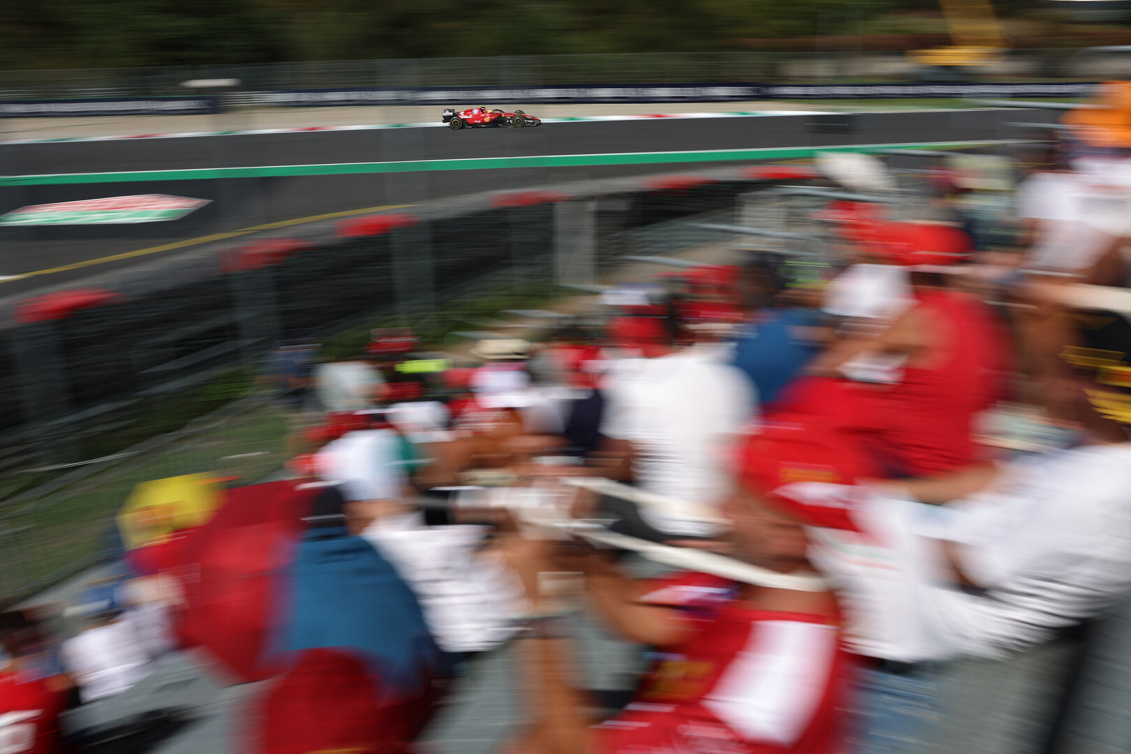 GP ITALIA, Lewis Hamilton (GBR) Ferrari SF-26.
04.09.2026. Formula 1 World Championship, Rd 13, Italian Grand Prix, Monza, Italy, Practice Day.
 - www.xpbimages.com, EMail: requests@xpbimages.com © Copyright:  Rew / XPB Images