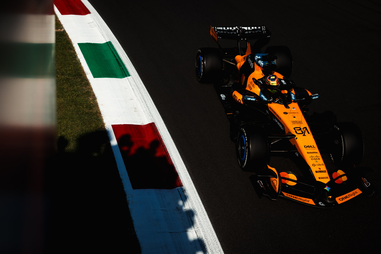 GP ITALIA, Oscar Piastri (AUS) McLaren F1 Team MCL40.
04.09.2026. Formula 1 World Championship, Rd 13, Italian Grand Prix, Monza, Italy, Practice Day.
- www.xpbimages.com, EMail: requests@xpbimages.com © Copyright: Bearne / XPB Images