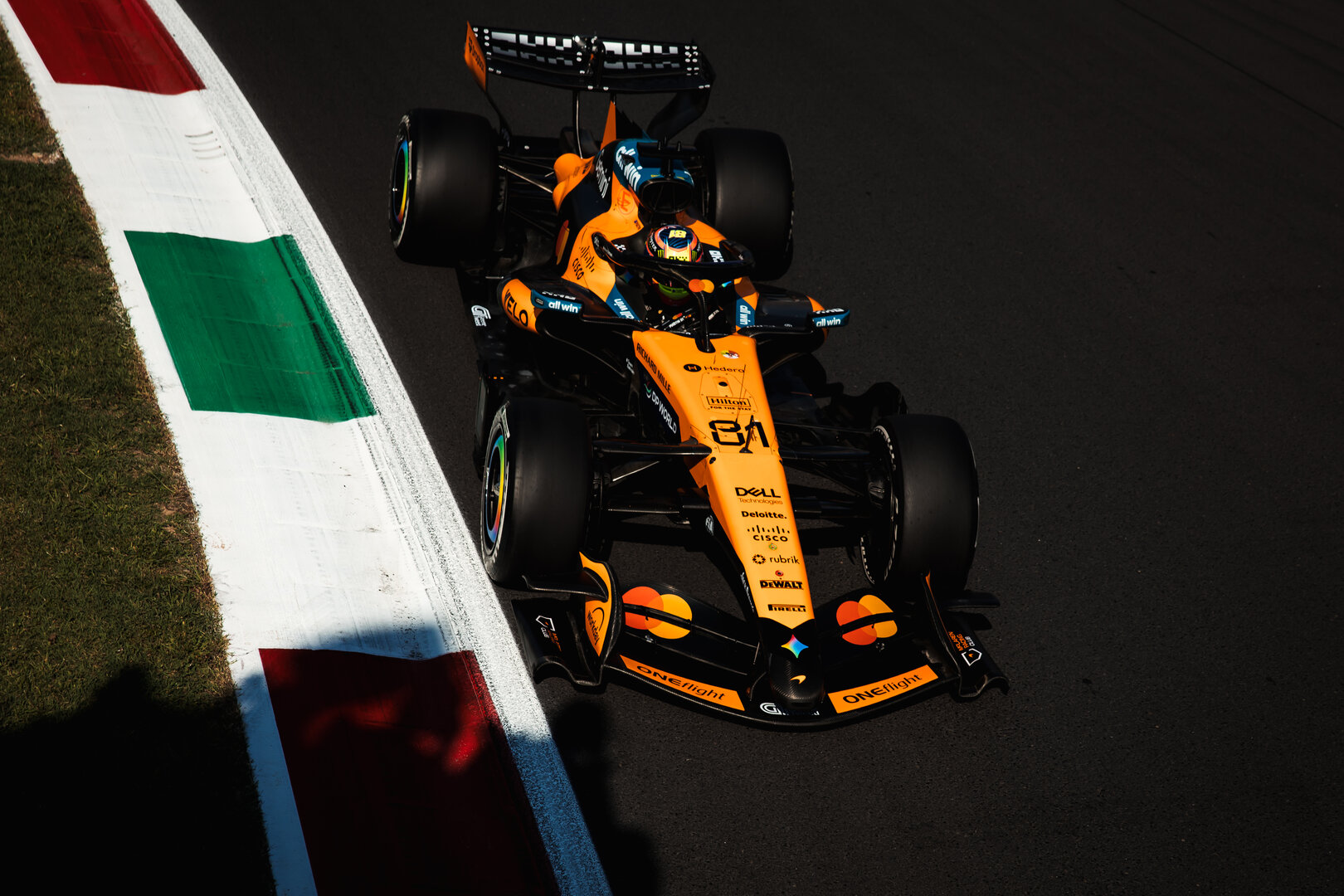 GP ITALIA, Oscar Piastri (AUS) McLaren F1 Team MCL40.
04.09.2026. Formula 1 World Championship, Rd 13, Italian Grand Prix, Monza, Italy, Practice Day.
- www.xpbimages.com, EMail: requests@xpbimages.com © Copyright: Bearne / XPB Images