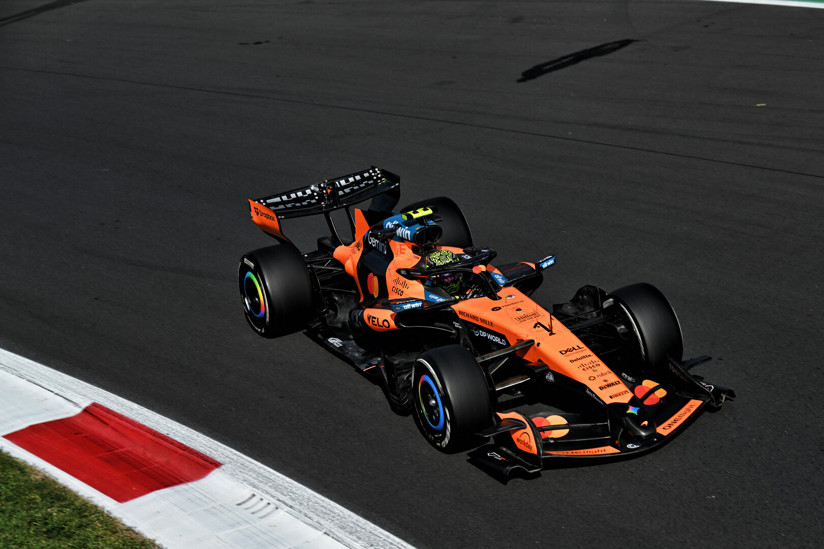 GP ITALIA, Lando Norris (GBR) McLaren F1 Team MCL40.
04.09.2026. Formula 1 World Championship, Rd 13, Italian Grand Prix, Monza, Italy, Practice Day.
- www.xpbimages.com, EMail: requests@xpbimages.com © Copyright: Price / XPB Images