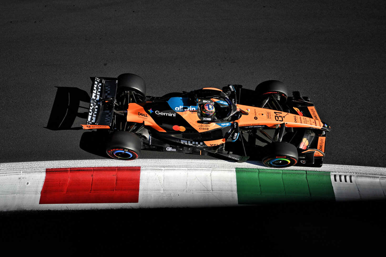 GP ITALIA, Oscar Piastri (AUS) McLaren F1 Team MCL40.
04.09.2026. Formula 1 World Championship, Rd 13, Italian Grand Prix, Monza, Italy, Practice Day.
- www.xpbimages.com, EMail: requests@xpbimages.com © Copyright: Price / XPB Images