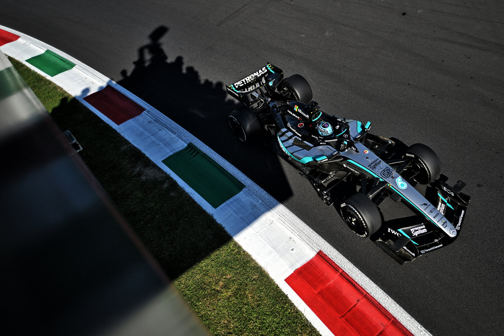 GP ITALIA, George Russell (GBR) Mercedes AMG Formula One Team W17.
04.09.2026. Formula 1 World Championship, Rd 13, Italian Grand Prix, Monza, Italy, Practice Day.
- www.xpbimages.com, EMail: requests@xpbimages.com © Copyright: Price / XPB Images
