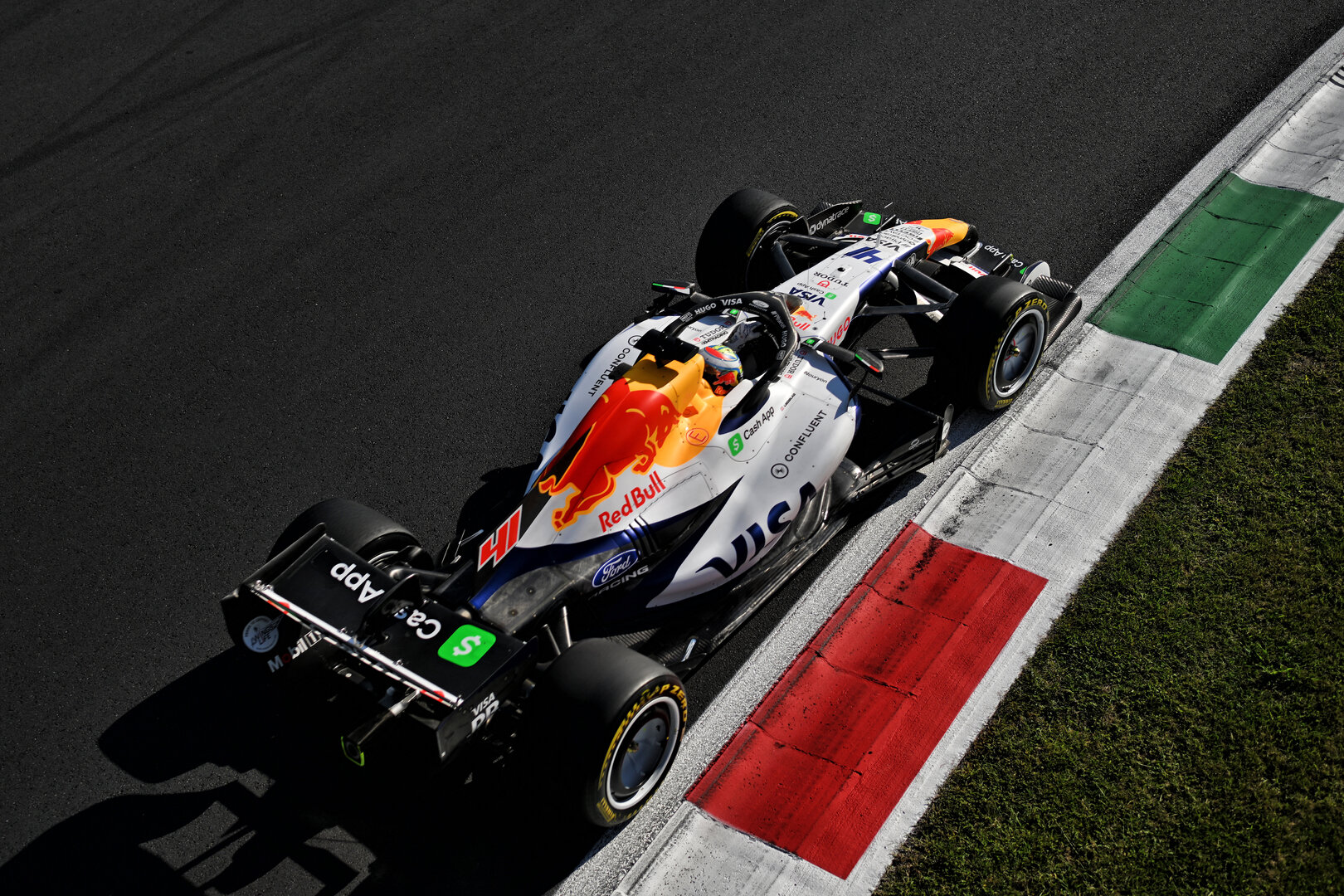 GP ITALIA, Arvid Lindblad (GBR) Racing Bulls Formula One Team VCARB 03.
04.09.2026. Formula 1 World Championship, Rd 13, Italian Grand Prix, Monza, Italy, Practice Day.
- www.xpbimages.com, EMail: requests@xpbimages.com © Copyright: Price / XPB Images
