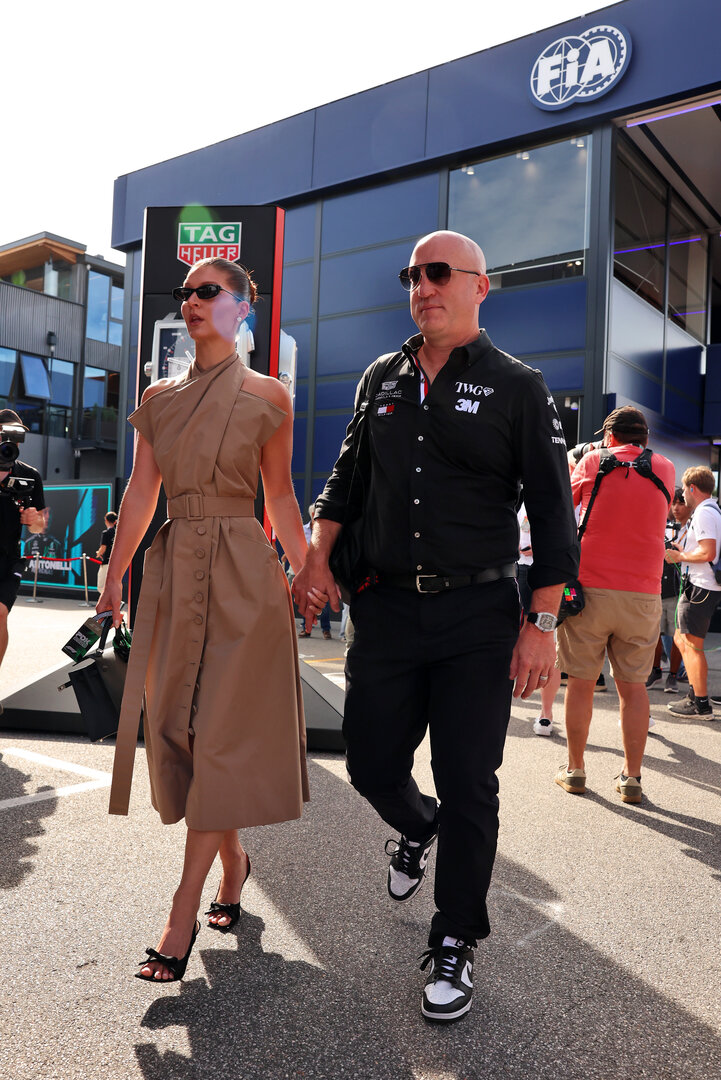 GP ITALIA, (L to R): Cassidy Towriss (USA) with her husband Dan Towriss (USA) Cadillac F1 Team e TWG Motorsports CEO.
05.09.2026. Formula 1 World Championship, Rd 13, Italian Grand Prix, Monza, Italy, Qualifiche Day.
 - www.xpbimages.com, EMail: requests@xpbimages.com © Copyright:  Rew / XPB Images