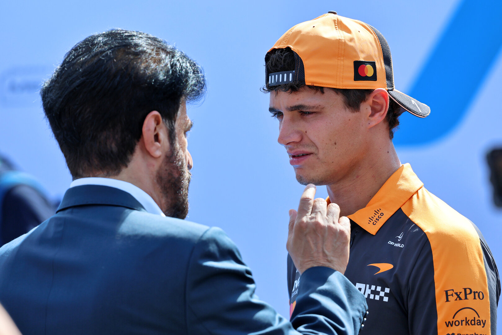 GP ITALIA, (L to R): Mohammed Bin Sulayem (UAE) FIA President with Lando Norris (GBR) McLaren F1 Team.
05.09.2026. Formula 1 World Championship, Rd 13, Italian Grand Prix, Monza, Italy, Qualifiche Day.
- www.xpbimages.com, EMail: requests@xpbimages.com © Copyright: Batchelor / XPB Images