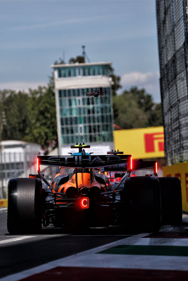 GP ITALIA, Lando Norris (GBR) McLaren F1 Team MCL40.
05.09.2026. Formula 1 World Championship, Rd 13, Italian Grand Prix, Monza, Italy, Qualifiche Day.
- www.xpbimages.com, EMail: requests@xpbimages.com © Copyright: Bearne / XPB Images
