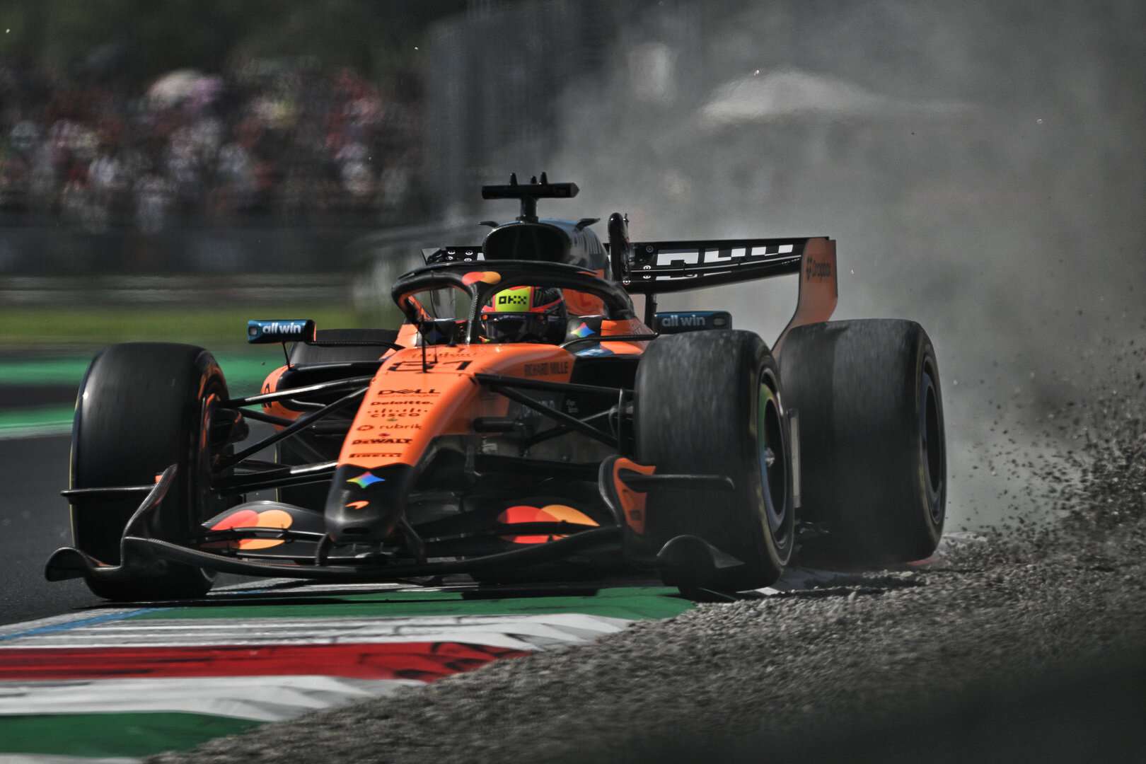GP ITALIA, Oscar Piastri (AUS) McLaren F1 Team MCL40.
05.09.2026. Formula 1 World Championship, Rd 13, Italian Grand Prix, Monza, Italy, Qualifiche Day.
- www.xpbimages.com, EMail: requests@xpbimages.com © Copyright: Price / XPB Images