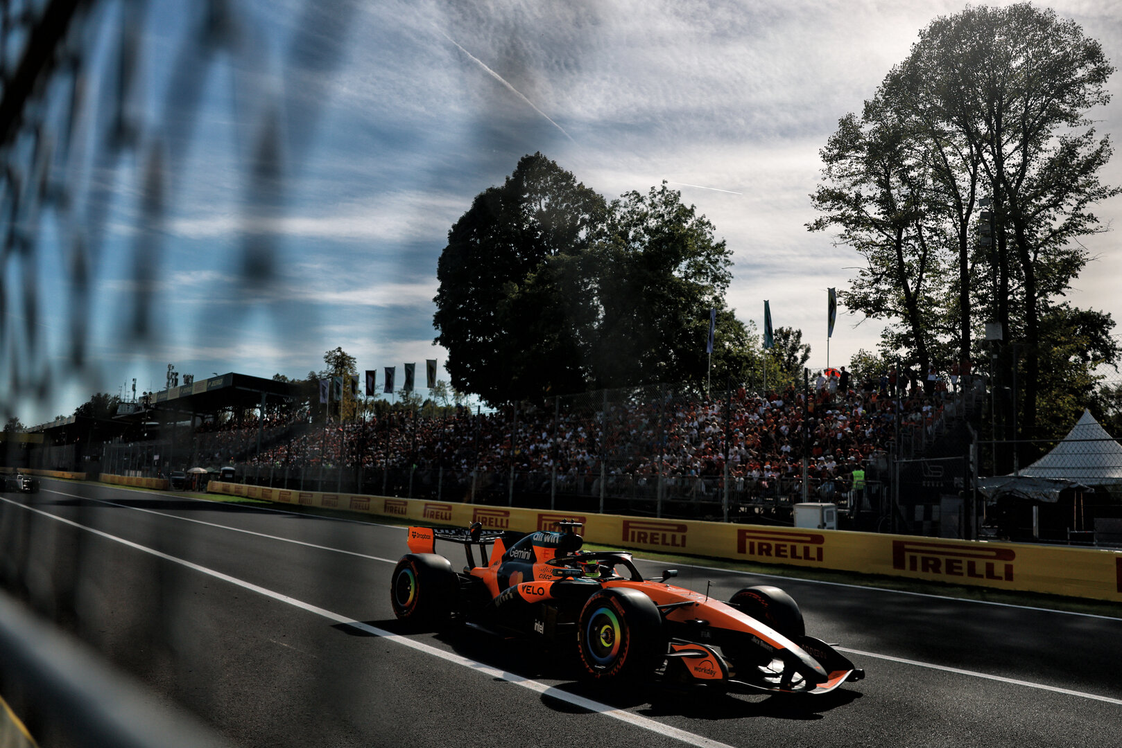 GP ITALIA, Oscar Piastri (AUS) McLaren F1 Team MCL40.
05.09.2026. Formula 1 World Championship, Rd 13, Italian Grand Prix, Monza, Italy, Qualifiche Day.
- www.xpbimages.com, EMail: requests@xpbimages.com © Copyright: Charniaux / XPB Images