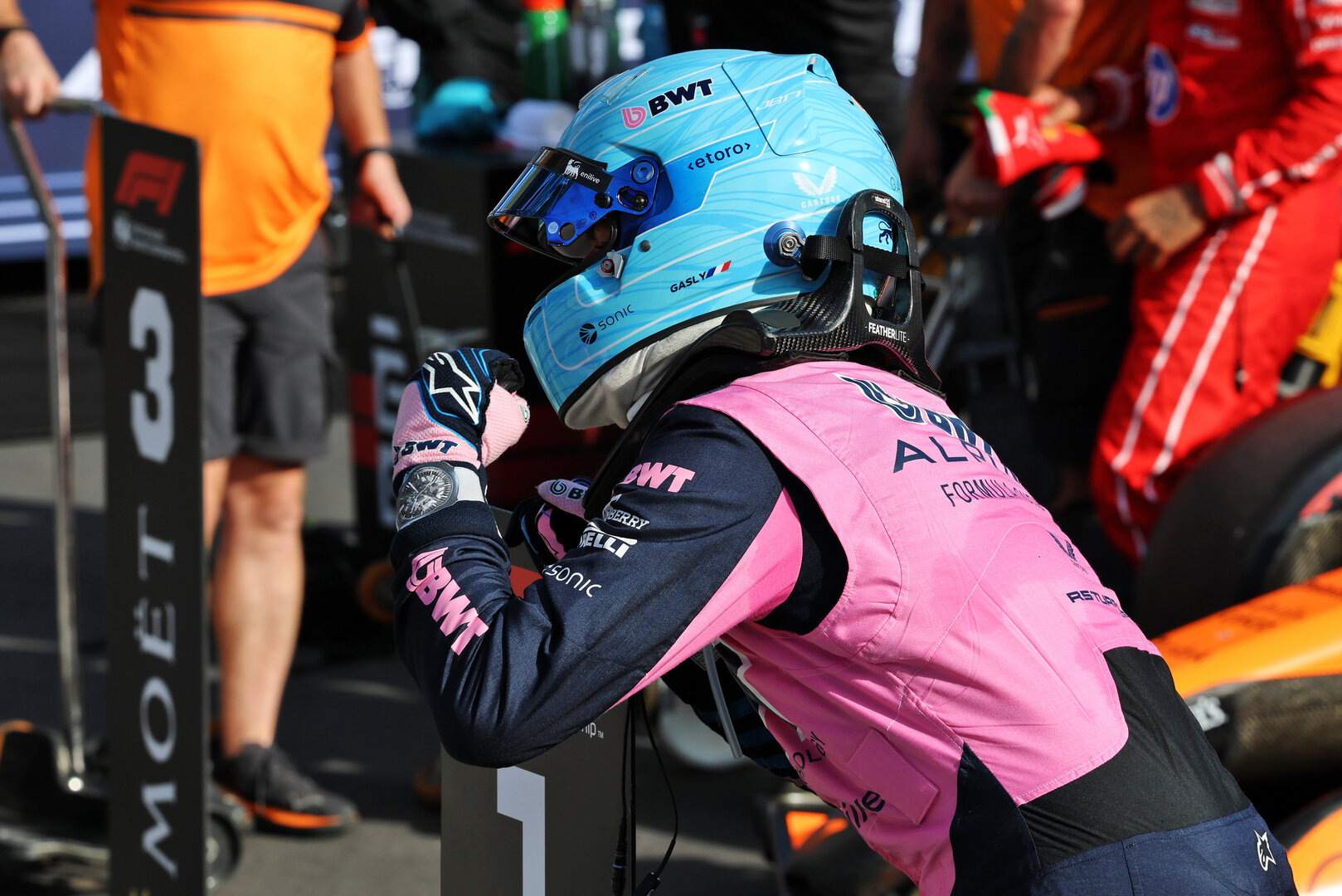 GP ITALIA, Pierre Gasly (FRA) Alpine F1 Team celebrates his pole position in qualifying parc ferme.
05.09.2026. Formula 1 World Championship, Rd 13, Italian Grand Prix, Monza, Italy, Qualifiche Day.
- www.xpbimages.com, EMail: requests@xpbimages.com © Copyright: Batchelor / XPB Images