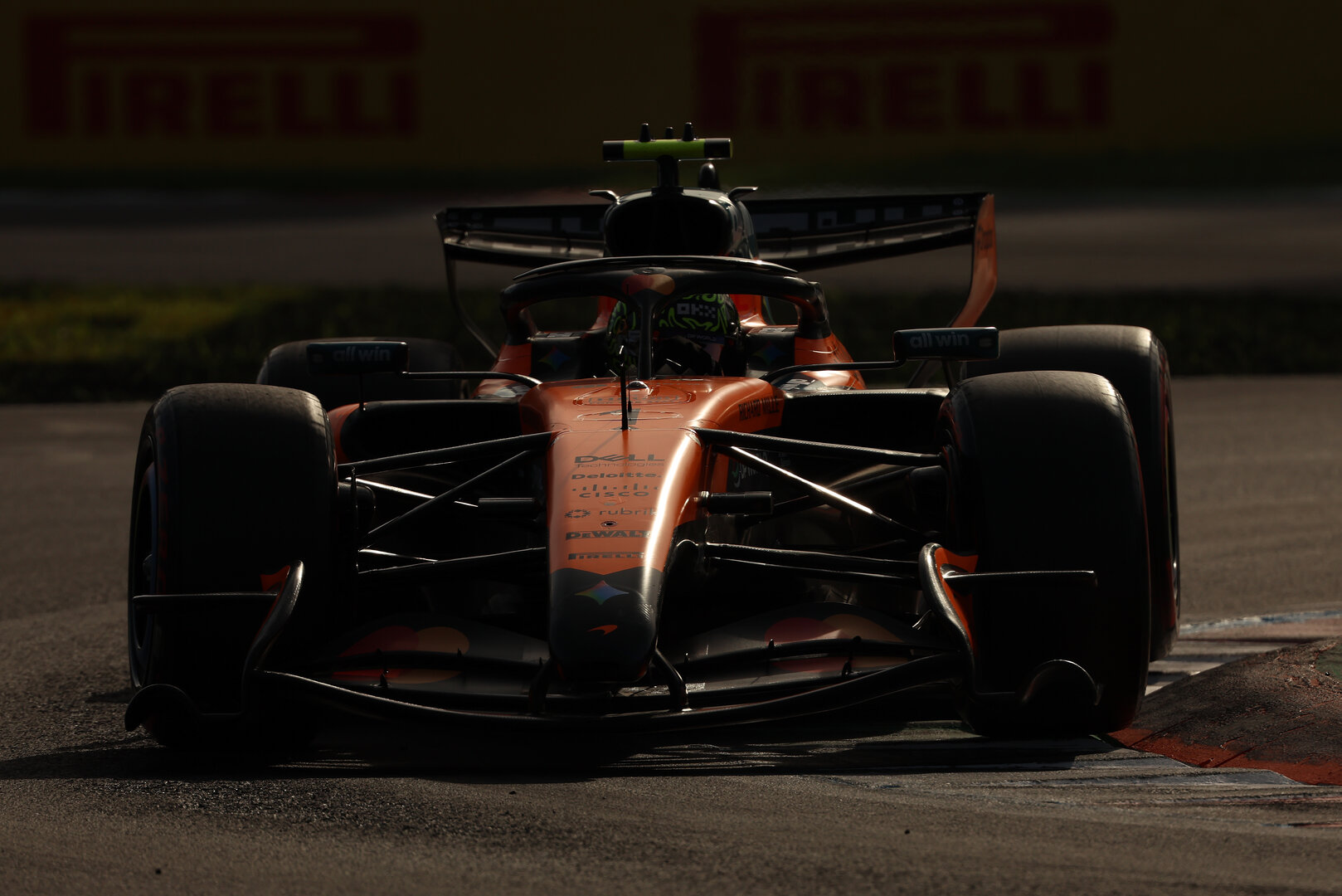 GP ITALIA, Lando Norris (GBR) McLaren F1 Team MCL40.
05.09.2026. Formula 1 World Championship, Rd 13, Italian Grand Prix, Monza, Italy, Qualifiche Day.
- www.xpbimages.com, EMail: requests@xpbimages.com © Copyright: Rew / XPB Images