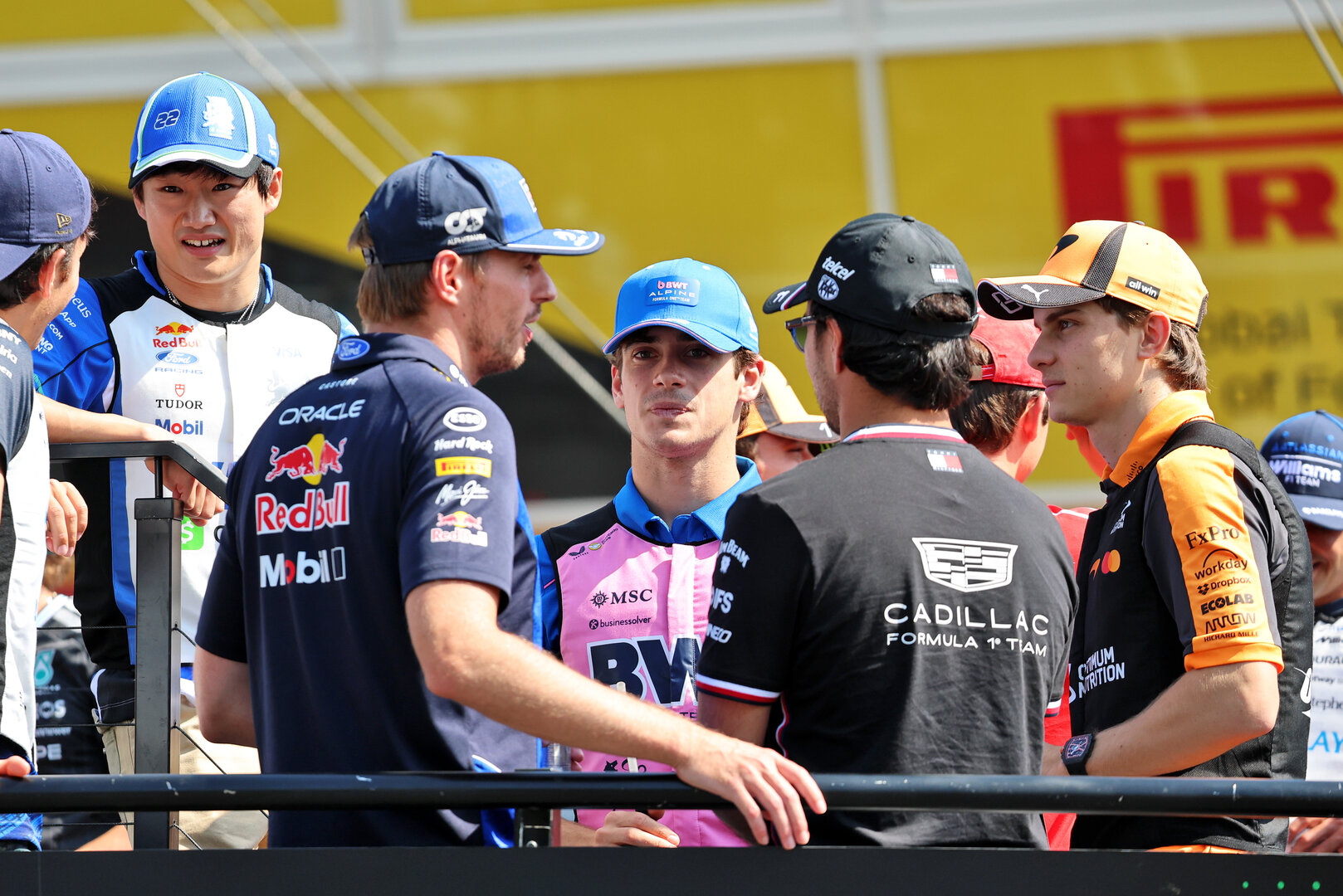 GP ITALIA, (L to R): Max Verstappen (NLD) Red Bull Racing; Franco Colapinto (ARG) Alpine F1 Team; Sergio Perez (MEX) Cadillac Formula 1 Team; e Oscar Piastri (AUS) McLaren F1 Team, on the drivers' parade.
06.09.2026. Formula 1 World Championship, Rd 13, Italian Grand Prix, Monza, Italy, Gara Day.
- www.xpbimages.com, EMail: requests@xpbimages.com © Copyright: Batchelor / XPB Images