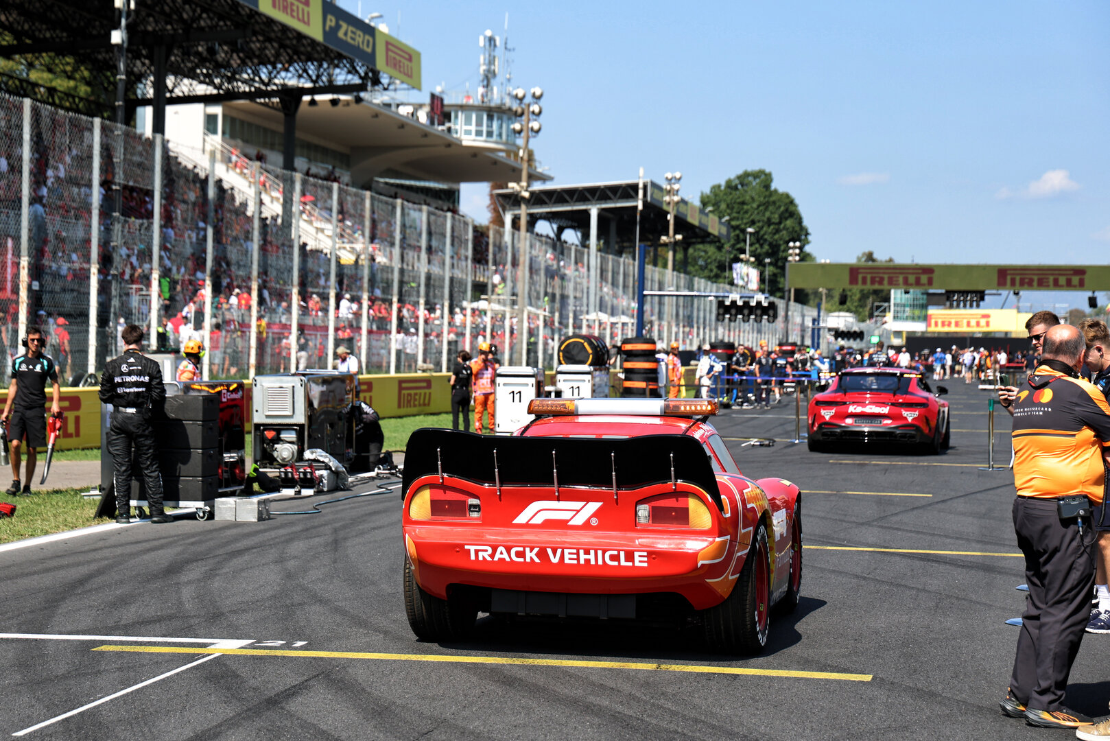 GP ITALIA, Lightning McQueen (USA) Stock Car on the grid.
06.09.2026. Formula 1 World Championship, Rd 13, Italian Grand Prix, Monza, Italy, Gara Day.
- www.xpbimages.com, EMail: requests@xpbimages.com © Copyright: Batchelor / XPB Images