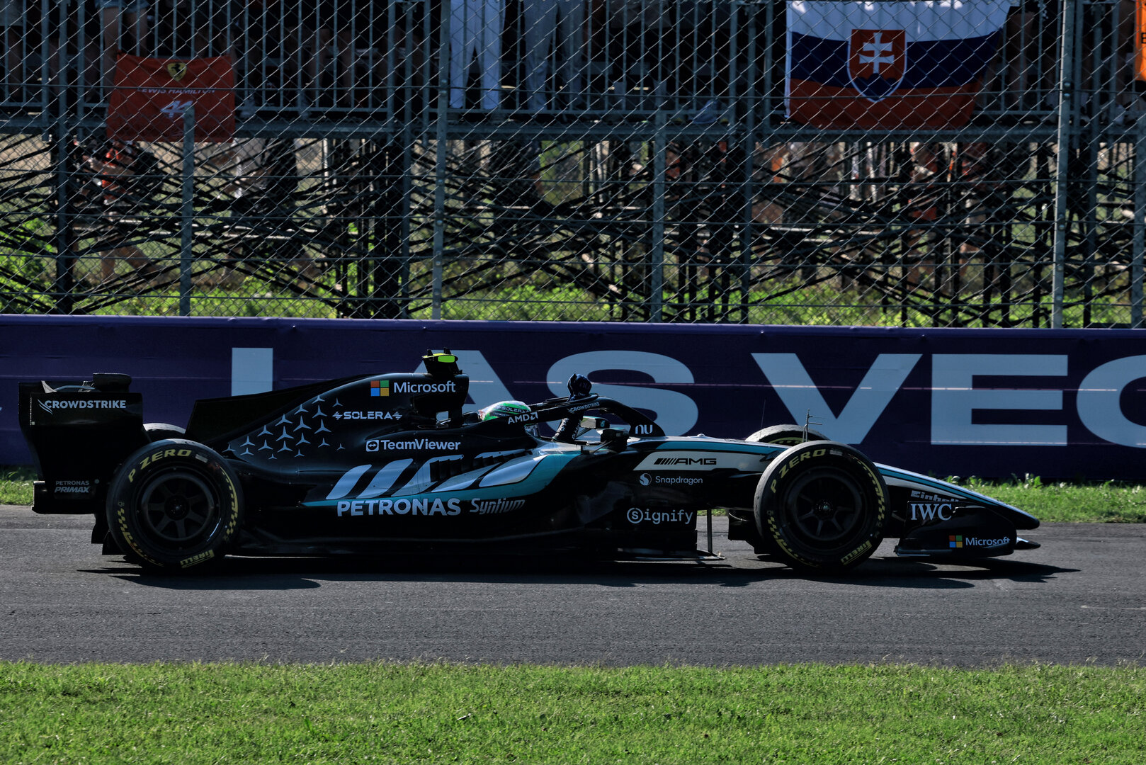 GP ITALIA, Gara winner Andrea Kimi Antonelli (ITA) Mercedes AMG Formula One Team W17 celebrates at the end of the race.
06.09.2026. Formula 1 World Championship, Rd 13, Italian Grand Prix, Monza, Italy, Gara Day.
- www.xpbimages.com, EMail: requests@xpbimages.com © Copyright: Charniaux / XPB Images