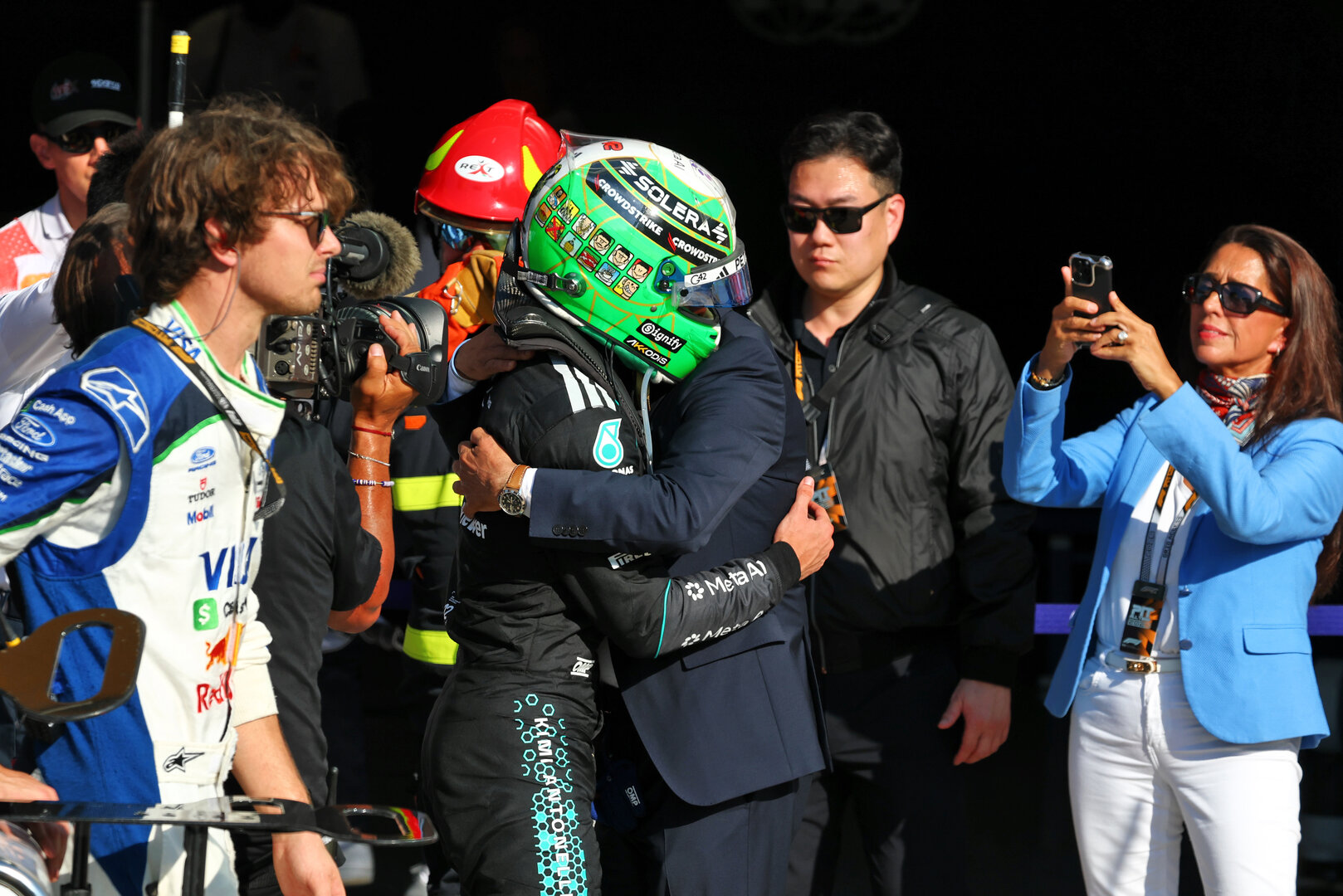 GP ITALIA, Gara winner Andrea Kimi Antonelli (ITA) Mercedes AMG Formula One Team celebrates with Mohammed Bin Sulayem (UAE) FIA President in parc ferme.
06.09.2026. Formula 1 World Championship, Rd 13, Italian Grand Prix, Monza, Italy, Gara Day.
- www.xpbimages.com, EMail: requests@xpbimages.com © Copyright: Bearne / XPB Images