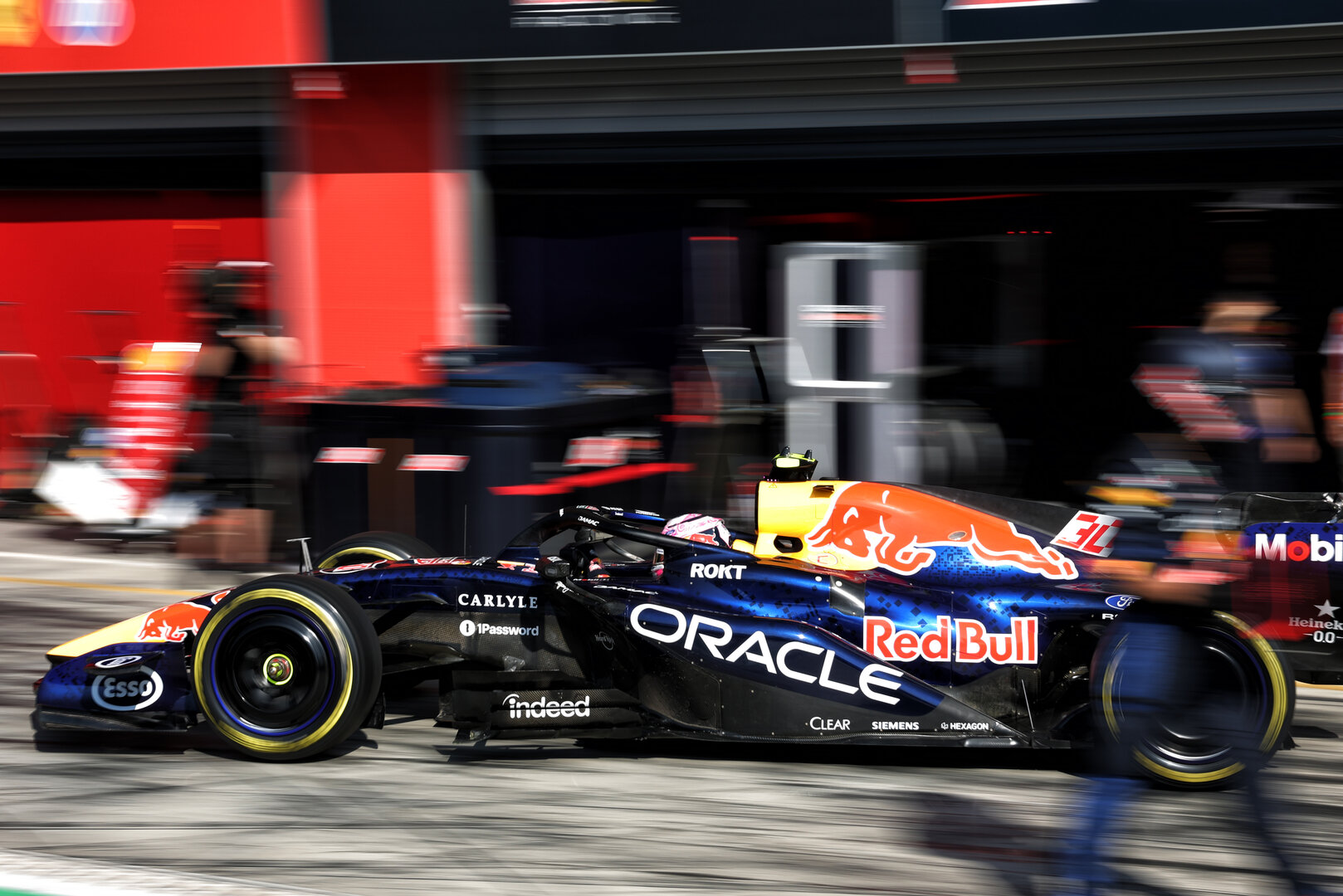 GP ITALIA, Liam Lawson (NZL) Red Bull Racing RB22 makes a pit stop.
06.09.2026. Formula 1 World Championship, Rd 13, Italian Grand Prix, Monza, Italy, Gara Day.
- www.xpbimages.com, EMail: requests@xpbimages.com © Copyright: Bearne / XPB Images