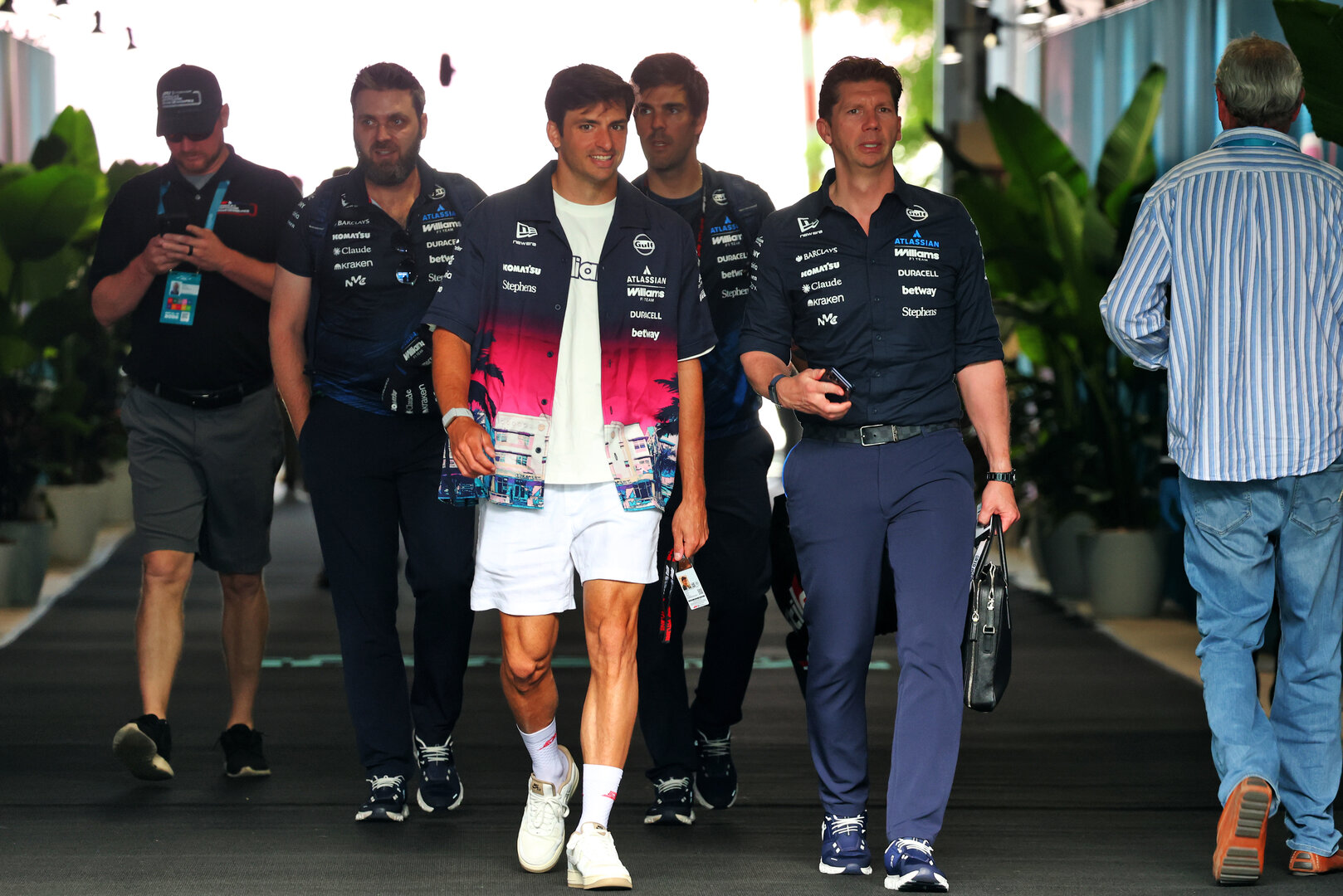 GP MIAMI, (L to R): Carlos Sainz (ESP) Williams F1 Team with James Vowles (GBR) Williams F1 Team, Team Principal.
30.04.2026. Formula 1 World Championship, Rd 4, Miami Grand Prix, Miami, Florida, USA, Preparation Day.
- www.xpbimages.com, EMail: requests@xpbimages.com © Copyright: Bearne / XPB Images