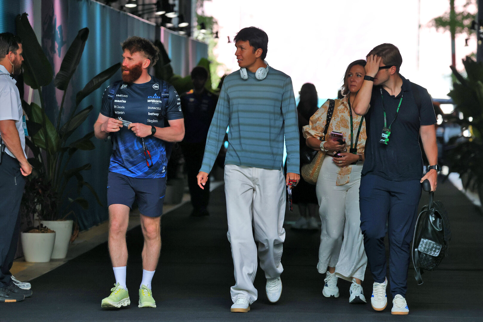 GP MIAMI, Alexander Albon (THA) Williams F1 Team with Patrick Harding (GBR) Williams F1 Team Personal Trainer.
30.04.2026. Formula 1 World Championship, Rd 4, Miami Grand Prix, Miami, Florida, USA, Preparation Day.
- www.xpbimages.com, EMail: requests@xpbimages.com © Copyright: Bearne / XPB Images