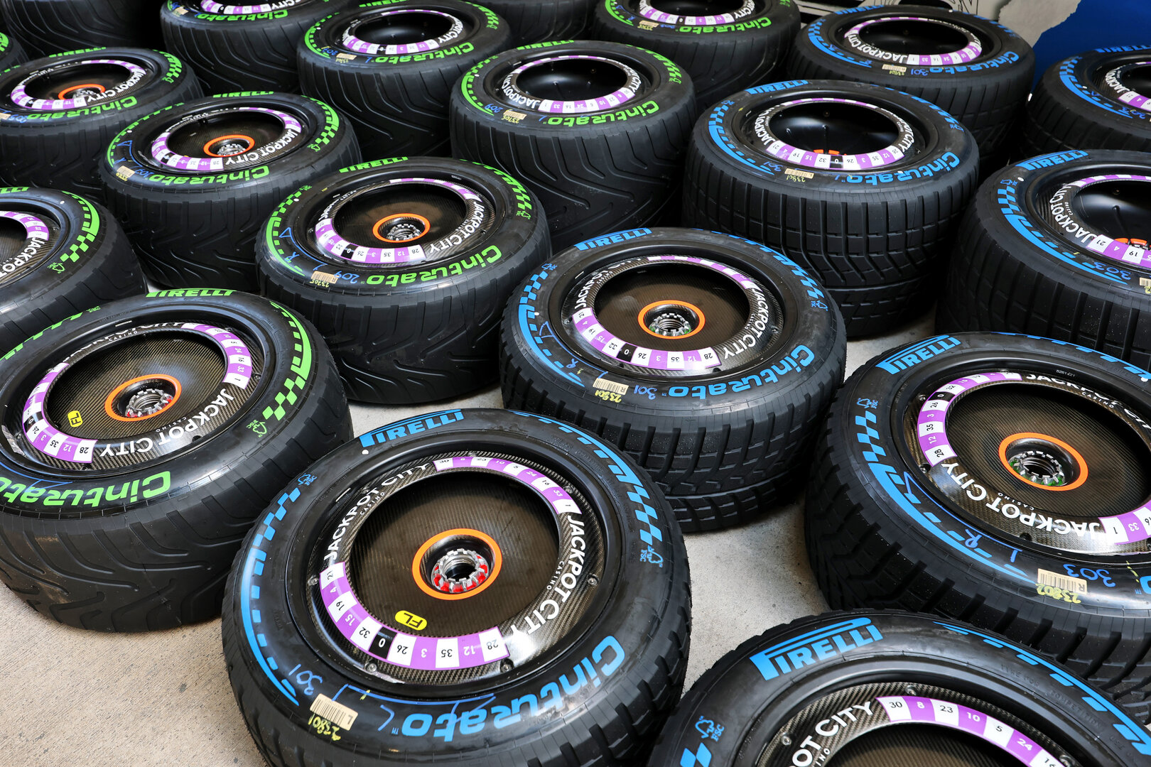 GP MIAMI, Wet e intermediate Pirelli tyres.
30.04.2026. Formula 1 World Championship, Rd 4, Miami Grand Prix, Miami, Florida, USA, Preparation Day.
- www.xpbimages.com, EMail: requests@xpbimages.com © Copyright: Moy / XPB Images