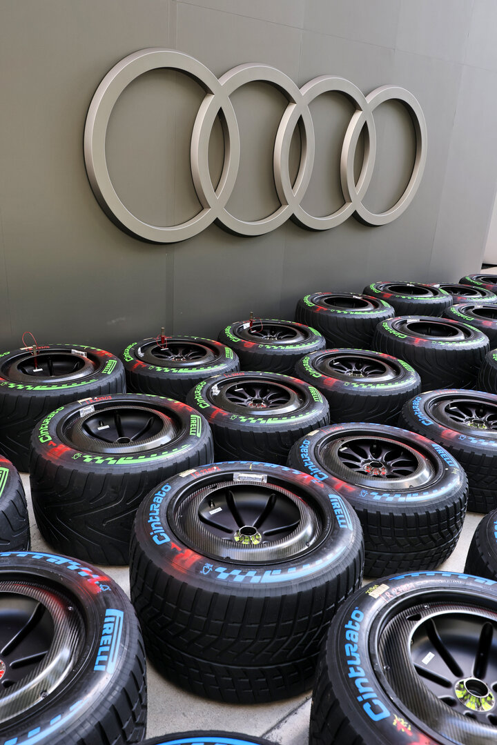 GP MIAMI, Wet e intermediate Pirelli tyres.
30.04.2026. Formula 1 World Championship, Rd 4, Miami Grand Prix, Miami, Florida, USA, Preparation Day.
- www.xpbimages.com, EMail: requests@xpbimages.com © Copyright: Moy / XPB Images