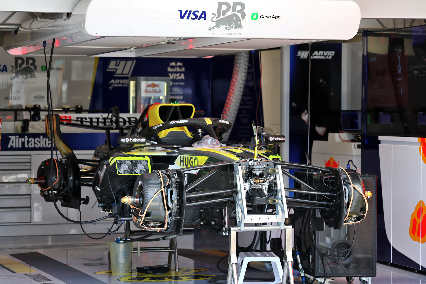 GP MIAMI, Racing Bulls Formula One Team VCARB 03 being prepared in the pit garage.
30.04.2026. Formula 1 World Championship, Rd 4, Miami Grand Prix, Miami, Florida, USA, Preparation Day.
- www.xpbimages.com, EMail: requests@xpbimages.com © Copyright: Moy / XPB Images