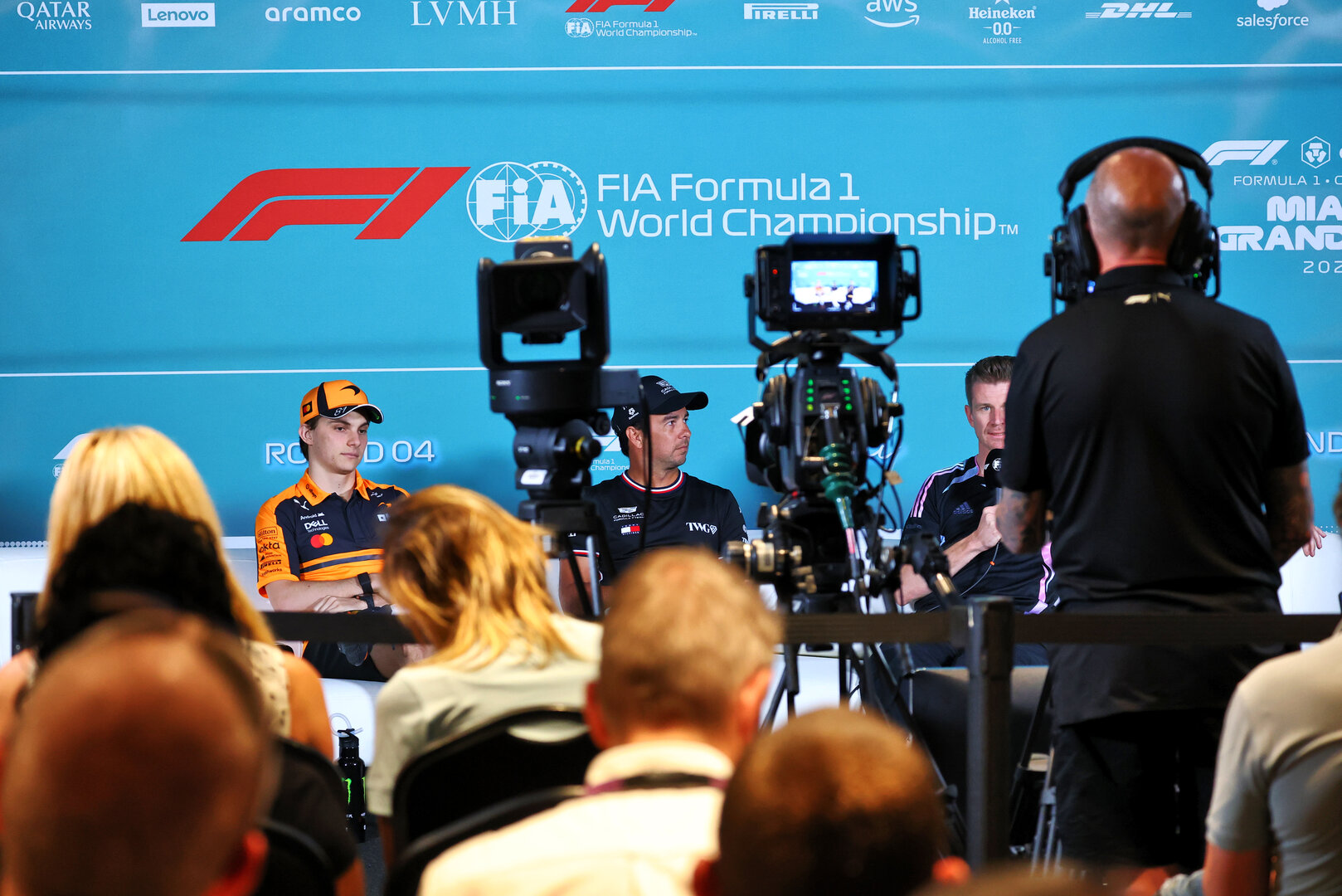 GP MIAMI, (L to R): Oscar Piastri (AUS) McLaren F1 Team; Sergio Perez (MEX) Cadillac Formula 1 Team; e Nico Hulkenberg (GER) Audi F1 Team, in the FIA Press Conference.
30.04.2026. Formula 1 World Championship, Rd 4, Miami Grand Prix, Miami, Florida, USA, Preparation Day.
- www.xpbimages.com, EMail: requests@xpbimages.com © Copyright: Bearne / XPB Images